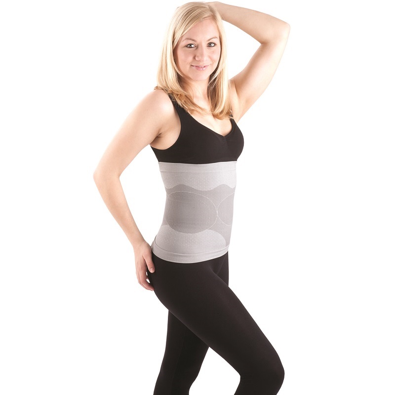 LANAFORM Пояс антицеллюлитный MASS & SLIM TOURMALINE LA0130043E, L (46-48)LA0130043E LANAFORM Пояс антицеллюлитный MASS & SLIM TOURMALINE LA0130043E, L (46-48)LA0130043EПояс антицеллюлитный Mass & Slim бельгийской компании Lanaform высоко эффективен для потери веса, формирования талии и корректировки живота, идеально подходят для борьбы с целлюлитом - эффектом апельсиновой корки. Мгновенный моделирующий эффект. Революционная технология, ткань содержит сотни шариков Tourmaline, которые помогают сбросить несколько сантиметров, когда они вступают в контакт с кожей. Материал имеет два разных действия: мгновенно корректирует фигуру, благодаря высокой талии и утягивающему действию: живот станет стройнее в мгновение ока, и удобно будет поддерживаться упругим материалом. В долгосрочной перспективе, пояс имеет пролонгированное корректирующее действие, воздействует на проблемные зоны, благодаря микрокапсулам Tourmaline. Они приводят к небольшому локализованному повышению температуры кожи тела, что может помочь избавиться от жировых клеток более эффективно в борьбе с целлюлитом. Шарики Tourmaline также совершают микромассаж кожи, благодаря их округлой форме, помогая улучшить кровообращение и лимфоток и, таким образом, снизить эффект апельсиновой корки. Состав: 47% полиамид, 43% полиэстер, 10% эластан.