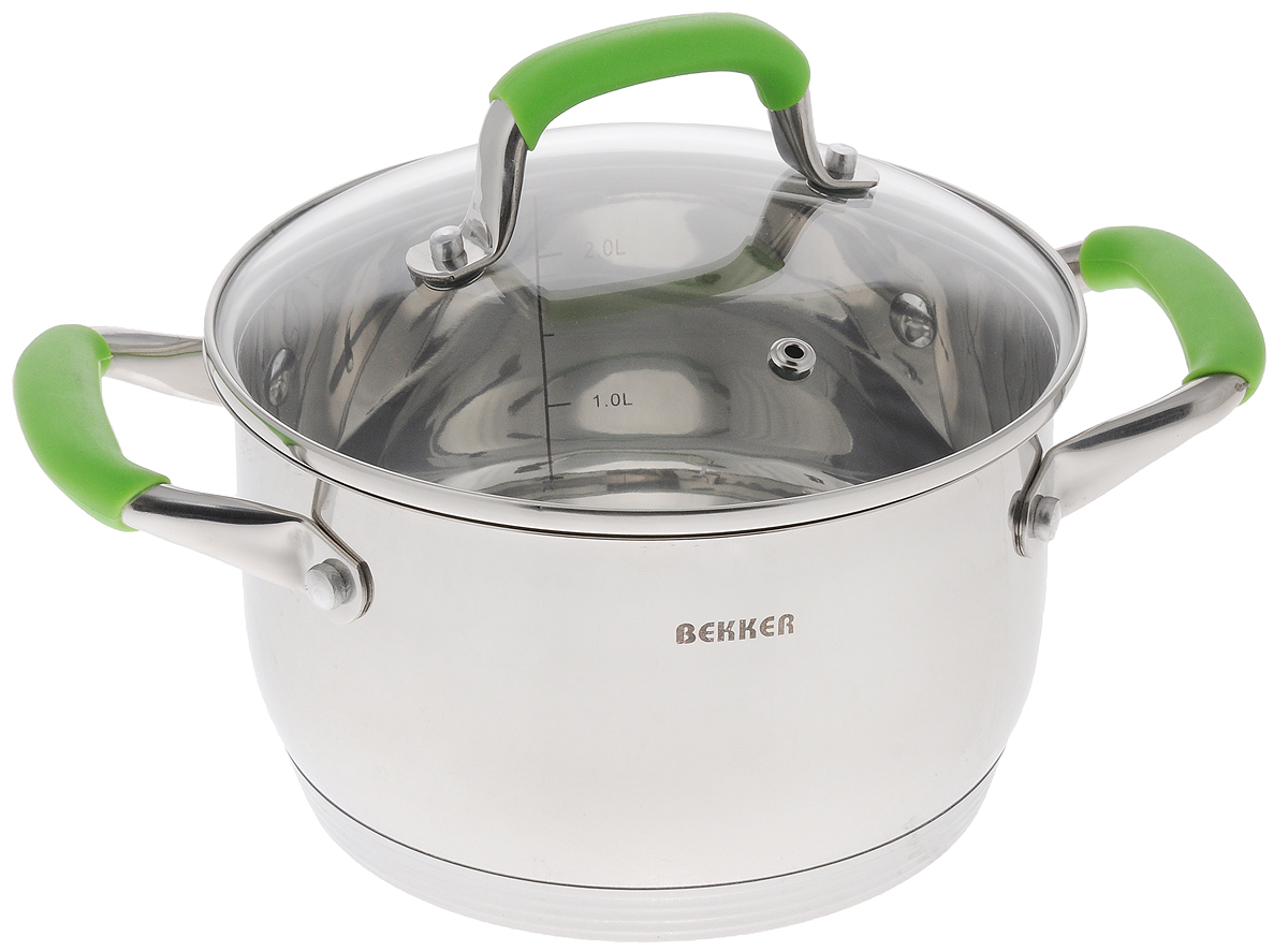 Кастрюля Bekker De Luxe с крышкой, 2,7 л. BK-1740BK-1740 Кастрюля Bekker De Luxe с крышкой, 2,7 л. BK-1740BK-1740Кастрюля Bekker De Luxe выполнена из нержавеющей стали с капсулированным дном. На внутренней поверхности имеется мерная шкала. Зеркальная полировка придает изделию привлекательный внешний вид. Стеклянная крышка имеетметаллический обод и отверстие для выпуска пара. Ручки оснащены силиконовыми вставками. Равномерное распределение температуры по всейповерхности обеспечивает быстрое приготовлениепищи. Подходит для всех типов плит: электрических, стеклокерамических,газовых, галогеновых и индукционных.Можно мыть в посудомоечной машине.Диаметр кастрюли (по верхнему краю): 18 см.Ширина кастрюли (с учетом ручек): 28 см.Высота стенок: 11 см. Объем кастрюли: 2,7 л.УВАЖАЕМЫЕ КЛИЕНТЫ!Обращаем ваше внимание на тот факт, что объем кастрюли указан максимальный, с учетом полного наполнения до кромки. Шкала на внутренней стенке кастрюли имеет меньший литраж.