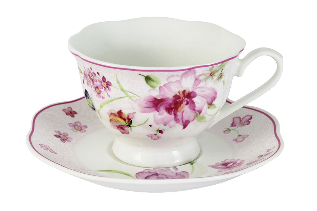 Чайная пара Primavera Розовые цветыPW-15-412A-AL Чайная пара Primavera Розовые цветыPW-15-412A-ALЧайная пара Primavera Розовые цветы состоит из чашки и блюдца, изготовленных из фарфора с добавлением костной золы (7-15%), благодаря которой фарфор получается прозрачным и прочным. Изделия легкие, белоснежные, прочные. Нанесение сверкающей глазури, не содержащей свинца, придает изделиям превосходный блеск и особую прочность. Изделия декорированы изящным цветочным узором. Такая чайная пара оригинально дополнит сервировку стола к чаепитию и станет практичным приобретением для кухни.Посуда подходит для ежедневного использования. Благодаря отсутствию серебряной и золотой отделки посуду можно мыть в посудомоечной машине, а также использовать в микроволновой печи.