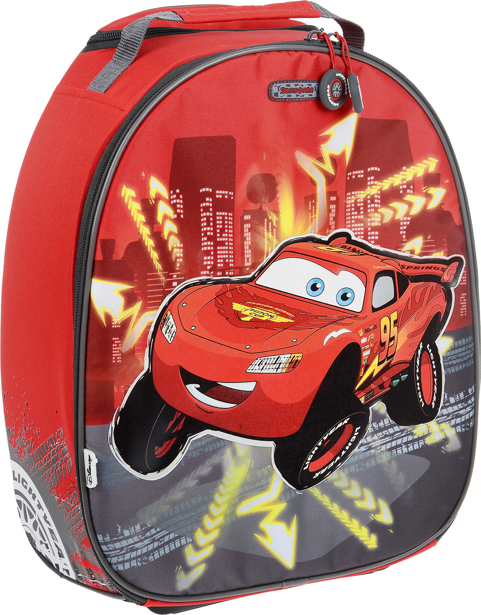 Чемодан Samsonite Cars Dynamic, цвет: красный, 24 л. 17C*1000117C*10001 Чемодан Samsonite Cars Dynamic, цвет: красный, 24 л. 17C*1000117C*10001Чемодан Samsonite Cars Dynamic, выполненный изводоотталкивающего полиэстера, украшен яркимизображением героя мультфильма Тачки.Изделие устойчиво к износу, истиранию, световому итепловому воздействию, что так актуально для детскогобагажа. Чемодан очень вместителен, он содержит продуманнуювнутреннюю организацию, которая позволяет удобноразложить вещи и избежать их сминания.Имеется одно большое отделение, закрывающееся попериметру на застежку-молнию с двумя бегунками. Большое отделение для хранения одежды оснащено перекрещивающимися багажными ремнями, которые соединяются при помощи пластикового карабина. Также внутри имеется сетчатый карман. Для удобной перевозки чемодан оснащен двумяманевренными колесами, которые обеспечивают легкостьперемещения в любом направлении. Телескопическая ручка,находящаяся под кармашком на молнии, с легкостьювыдвигается. Сверху также предусмотрена ручка для поднятия чемодана. Небольшие размеры позволяют проносить чемодан в салон самолета в качестве ручной клади. Чемодан Samsonite Cars Dynamic станет незаменимымспутником для детей в поездках. Небольшой размер позволитребенку самостоятельно везти свой чемодан.Размер чемодана (ДхШхВ): 35 x 18 х 45 см. Высота чемодана (с учетом колес и максимально выдвинутойручки): 74 см.