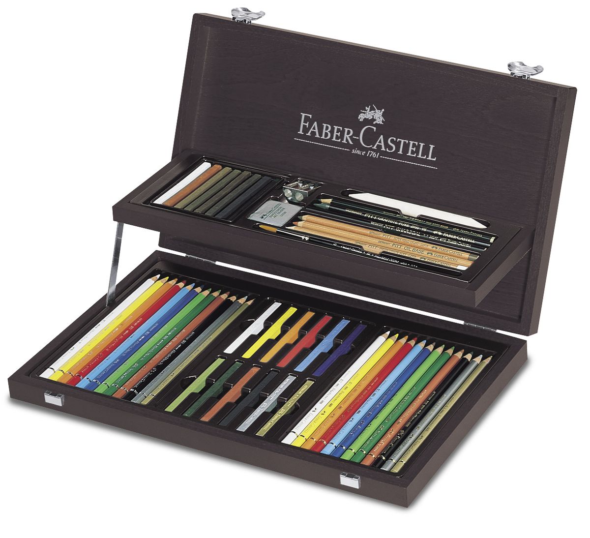 Faber-Castell Художественный набор Art & Graphic Compendium в деревянном пенале 54 предмета110088 Faber-Castell Художественный набор Art & Graphic Compendium в деревянном пенале 54 предмета110088Деревянный пенал ART&GRAPHIC 1Эксклюзивный набор профессиональныххудожественных изделий в элегантномпенале из мореного дерева (цветныекарандаши POLYCHROMOS®, пастельныекарандаши PITT®, цветные карандашиALBRECHT DURER®, мелки PITT®Monochrome и принадлежности), 54 шт.