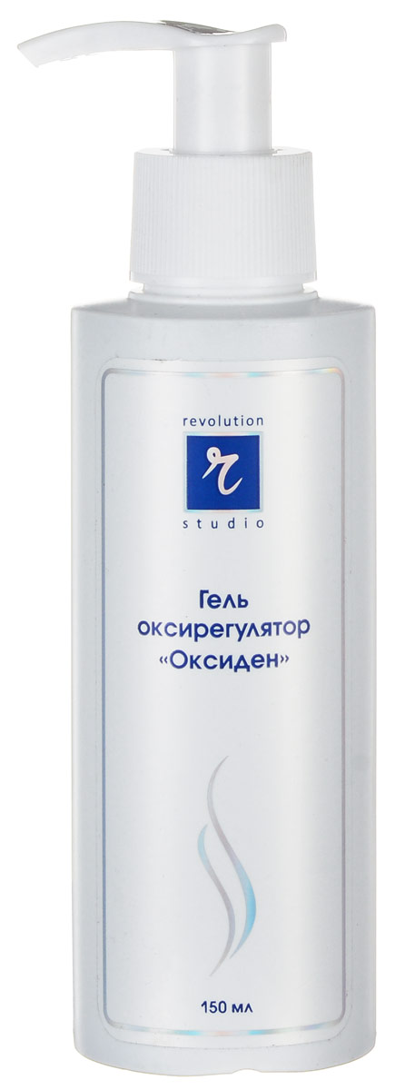 R-Studio Гель для лица «Оксиден» биоэнергетический 150 мл1659B R-Studio Гель для лица «Оксиден» биоэнергетический 150 мл1659BГель для лица «Оксиден» биоэнергетический предназначен для борьбы с хроническим кислородным голоданием кожи и теми последствиями, которые оно вызывает на кожных покровах -сухостью, понижением упругости и затуханием регенерации кожи.Хроническое кислородное голодание - это довольно частая проблема нашей кожи, наиболее распространенная среди женщин, часто находящихся в душных помещениях или районах повышенной загазованности, плохо чувствующих себя в критические дни или имеющих слабое сердце. Все это не может не отразиться на коже и проявляется ее шелушением и сухостью, бледно-серым цветом кожных покровов, синевой под глазами и сниженной упругостью кожи. К сожалению, серьезнейшие внутренние причины таких внешних проявлений не позволяют получать хороший эффект от применения обычных увлажняющих средств. Для решения проблемы в данной ситуации вместо обычного комплекса увлажнителей необходимы средства, позволяющие длительно и усиленно увлажнять кожу - гиалуроновая кислота и карбопол. Но самое главное -это помочь клеткам кожи справиться с первопричиной - недостатком кислорода. Для этого и необходим Оксиден. В отличие от других дыхательных ферментов, не растворяющихся в воде, Оксиден водорастворим, благодаря чему он великолепно проникает через клеточные мембраны внутрь клеток и .отлично сочетается с гелями на увлажнителях - гиалуроновой кислоте и карбополе.Гиалуроновая кислота - не только самый эффективный из известных на сегодняшний день увлажнителей, но и основной проводник Оксидена, что позволяет этому активному компоненту попадать в слои кожи, недоступные для обычных косметических средств, легко проникать внутрь клеток и снижать их потребность в кислороде. Все это приводит к нормализации обмена веществ клеток кожи, даже в условиях дефицита кислорода(!).Экстракт Алоэ, обладая отличными показателями по проницаемости кожи, с помощью природного полисахарида ацеманнана, входящего в его состав, передает клеткам базального слоя кожи сигнал о необходимости усиленного деления и, тем самым, включает процессы активной регенерации кожи.Экстракты липы и огурца способствуют снятию отеков и повышению упругости кожи.Таким образом, Гель для лица «Оксиден» биоэнергетический позволяет решать проблемы, недоступные другим косметическим средствам: совершенно меняет показатели «клеточного дыхания» кожи; проводит увлажнение глубоких слоев кожи; запускает процессы активной регенерации клеток. Применение: Профилактический курс - 10 недель (ежедневно), затем - через день.Для женщин, испытывающих кислородное голодание - ежедневно.Утром - после умывания и до нанесения основы под макияж - дневного увлажняющего крема (использовать вместо косметического молочка, применяемого по утрам для дополнительного увлажнения кожи перед дневным кремом). Вечером перед сном - после снятия макияжа косметическим молочком и тоником - перед нанесением кремов, сохраняющих влагу (для дополнительного увлажнения кожи перед сном), а также ночных, регенерирующих или питательных кремов. Нанесение других косметических средств (ночных кремов или дневных увлажняющих кремов в качестве основы под макияж) возможно только после того, как гель полностью впитается.Активные компоненты: гиалуроновая кислота, Оксиден, экстракты алоэ, огурца, липы, женьшеня, карбопол, парабены.