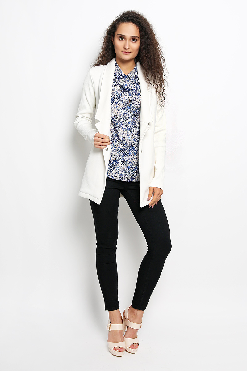 Жакет женский Rocawear, цвет: молочный. R011633_1. Размер M (46)R011633_1 Жакет женский Rocawear, цвет: молочный. R011633_1. Размер M (46)R011633_1Женский жакет Rocawear станет модным и стильным дополнением вашего образа. Выполненный из эластичного хлопка с добавлением полиэстера, он имеет приятную на ощупь текстуру, не сковывает движений, обеспечивая комфорт. Лицевая сторона изделия гладкая, изнаночная с мягким и теплым начесом. Жакет с отложным воротником с лацканами и длинными рукавами застегивается спереди на металлическую кнопку. Изделие имеет два втачных кармана. Рукава модели изготовлены из рифленой ткани.Такой жакет будет дарить вам комфорт в течение всего дня!
