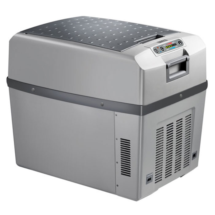 Waeco TropiCool TCX-35 автохолодильник 35 лTCX-35 Waeco TropiCool TCX-35 автохолодильник 35 лTCX-35Waeco TropiCool TCX-35 - это мобильный холодильник с термоэлектрической системой, разработанный специально для легковых автомобилей. Камера модели имеет вместительность 35 литров, и может сохранять холодными не только продукты, но и напитки. В качестве источника питания агрегат способен использовать сеть с разными напряжениями: 12/24/230 В.Термоэлектрические холодильники Waeco не используют доя работы фреон, а значит не оказывают негативного воздействия на окружающую среду, поскольку их принцип работы совершенно не похож на принцип работы привычных ботовых холодильных приборов. Также стоит отметить, что агрегаты отличаются большим ресурсом работы и неприхотливы в эксплуатационных условиях.7-ступенчатая регулировка охлаждения и нагреваПолезный объем: 33 лОтображение температуры на дисплееФункция запоминания последних настроекКласс потребления энергии: A++Интеллектуальная цепь экономии энергииДинамическая вентиляция внутреннего отсекаИзносоустойчивые вентиляторыНагрев до +65°CОхлаждение до температуры на 30°C ниже температуры окружающего воздуха