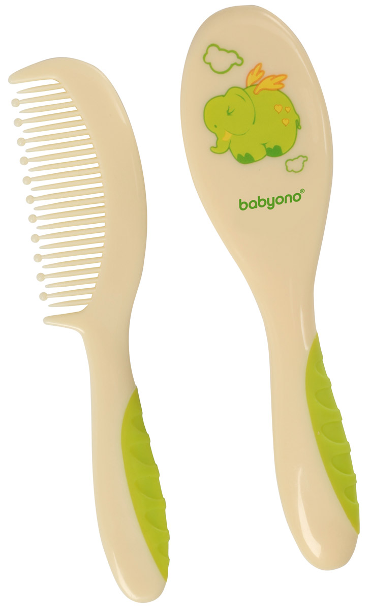 BabyOno Щетка для волос с мягкой щетиной и гребень Слон226_слон, бежевый BabyOno Щетка для волос с мягкой щетиной и гребень Слон226_слон, бежевыйЩетка для волос с мягкой щетиной и гребень BabyOno Слон превосходно подходят для ухода за тонкими и нежными волосами ребёнка. Антистатическая щетка с противоскользящей ручкой не электризует волосы, идеальна для массажа кожи головы.Мягкая щетина щетки и закруглённые зубцы гребня защищают нежную кожу ребёнка от повреждения.Регулярное массирование головы ребенка щеточкой ускоряет рост волос и укрепляет их.Для детей от 0 месяцев.