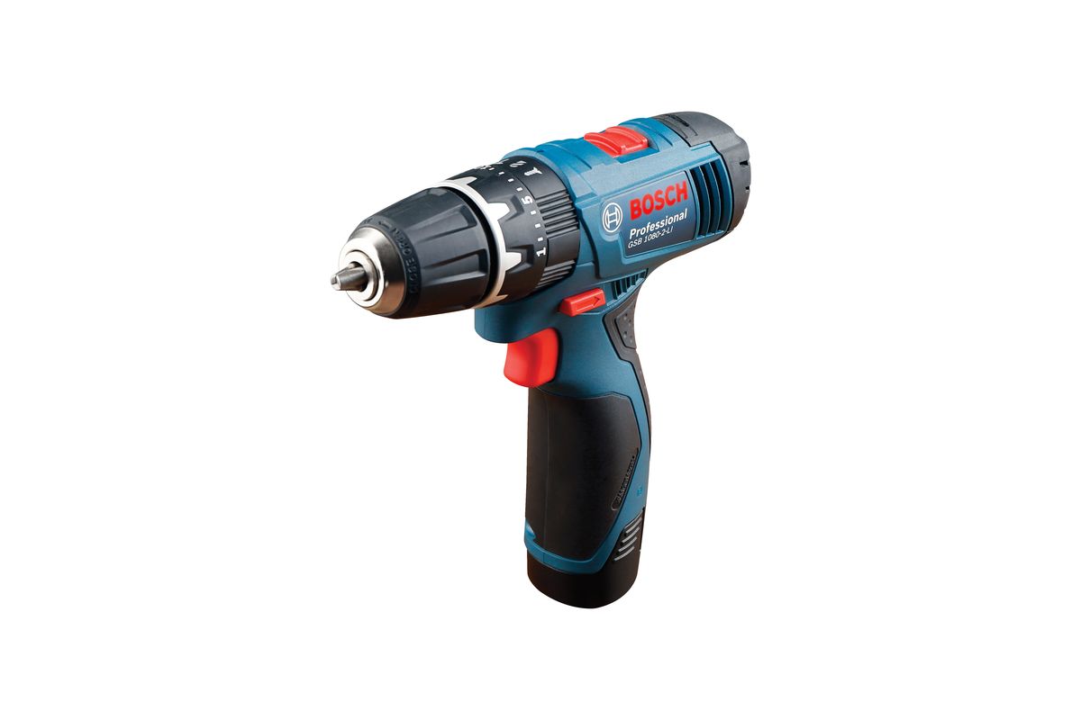 Дрель аккумуляторная ударная Bosch GSB 1080-2-Li, 2 аккумулятораCD121 Дрель аккумуляторная ударная Bosch GSB 1080-2-Li, 2 аккумулятораCD121Аккумуляторная дрель-шуруповерт Bosch GSR 1080-2-LI используется при сборке мебели, выполнении ремонтных и отделочных работ в зданиях и на улице. Модель имеет двухскоростной редуктор: первая скорость предназначена для заворачивания шурупов, вторая - для сверления. Модель поставляется с двумя аккумуляторами в пластмассовом кейсе.Комплектация: аккумуляторная дрель-шуруповерт; 2 аккумулятора Li-Ion емкостью 1,5 А*ч; зарядное устройство AL 1110 CV; пластмассовый кейс.Характеристики:- напряжение аккумулятора: 10,8 В,- тип аккумулятора: Li-lon,- емкость аккумулятора: 1,5 А*ч, - максимальный диаметр сверления (дерево): 19 мм,- тип патрона: быстрозажимной,- максимальный диаметр сверления (металл): 6 мм,- максимальный крутящий момент: 28 Нм,- диаметр патрона: 10 мм,- тип двигателя: щеточный,- число скоростей: 2,- наличие удара: нет,- наличие подсветки: нет,- наличие реверса: есть,- время заряда: 1,5 ч, - максимальный диаметр шурупа: 7 мм,- число ступеней крутящего момента: 15,- частота вращения шпинделя: 0-430/1600об/мин, - вес: 1 кг.