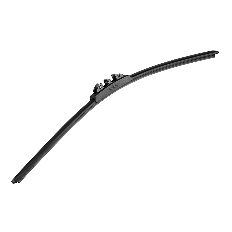 Щетка стеклоочистителя Heyner Super Flat Premium, бескаркасная, 43 см, 1 шт277000 Щетка стеклоочистителя Heyner Super Flat Premium, бескаркасная, 43 см, 1 шт277000Резинки щетки Heyner Super Flat Premium имеют графитовое NANO-покрытие. Благодаря отличной аэродинамике спойлера достигается непревзойденный результат очистки стекла даже на высоких скоростях. Пружина, выполненная из высококачественной стали, обеспечивает равномерное давление на стекло. Резиновые элементы выполнены из 100% натурального каучука.Необходимые для соответствующих размеров щеток адаптеры входят в комплект.