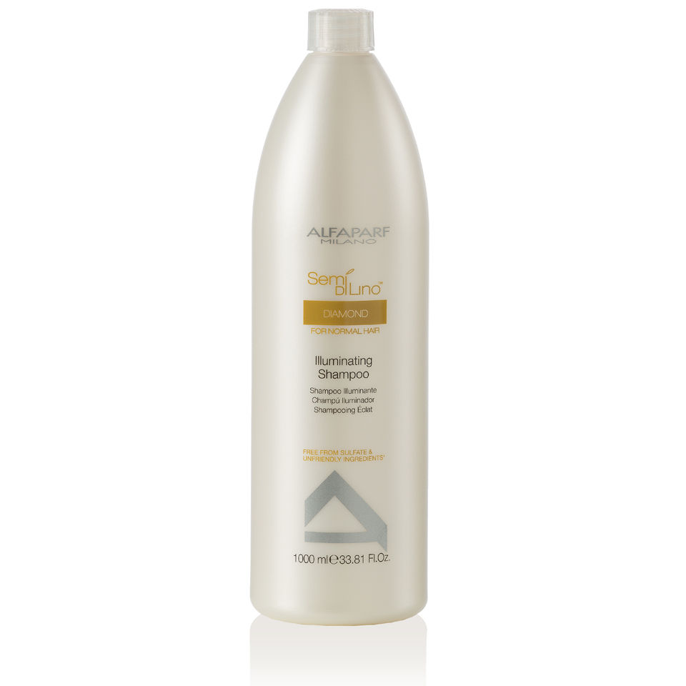 Alfaparf Шампунь для нормальных волос, придающий блеск Semi Di Lino Diamond Illuminating Shampoo 1000 мл9993 Alfaparf Шампунь для нормальных волос, придающий блеск Semi Di Lino Diamond Illuminating Shampoo 1000 мл9993Alfaparf Semi Di Lino Diamond Illuminating Shampoo Шампуньдлянормальныхволос , придающийблеск придаёт волосам великолепный блеск, очищает их и защищает от любых вредных воздействий окружающей среды. В составе шампуня Альфапарф SDL Diamond Illuminating находится экстракт льна, который оказывает на волосы восстанавливающее действие и благоприятно действует на кожу, комплекс Color Fix, разработанный для эффективного сохранения интенсивности цвета волос, а также микрокристаллы алмаза, с помощью которого волосы приобретают прекрасное сияние и становятся шелковистыми. Шампунь Alfaparf не только очищает волосы, но и делает их мягкими и эластичными, облегчая расчёсывание. Шампунь Alfaparf SDL Illuminating для нормальных волос наделяет волосы блеском и здоровьем и не содержит в составе сульфатов и парабенов.Подходит для типов волос: нормальных и окрашенных.