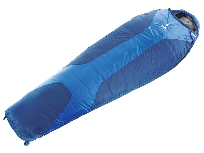 Спальный мешок Deuter Orbit + 5 L, цвет: синий, правая молния37410_33100 Спальный мешок Deuter Orbit + 5 L, цвет: синий, правая молния37410_33100Проверенный спальный мешок Deuter Orbit - прочный и простой в уходе. Спальник Deuter Orbit +5°L позволяет и осенью ночевать на природе. Вариант L обеспечивает комфорт людям высокого роста. Имеет утепляющие вставки Body Wormer из флиса в области рук, почек и ступней. Спальник может использоваться как одеяло, капюшон с двумя стяжными шнурами, накладка вдоль молнии. Двусторонняя молния YKK позволяет состегивать вместе два спальника, компрессионный упаковочный мешок, утепляющий воротник с подбитым краем.Особенности: Наполнитель: Deuter Thermo ProLoft. Подкладка: Deuter Soft Micro. Наружный материал: Dura Lite RS. Температура комфорта: +9°. Температура лимита: +5°. Температура экстрима: -9°. Вес: 960 гр. Рост: 200 см. Размер: 220 х 80 х 50 см.