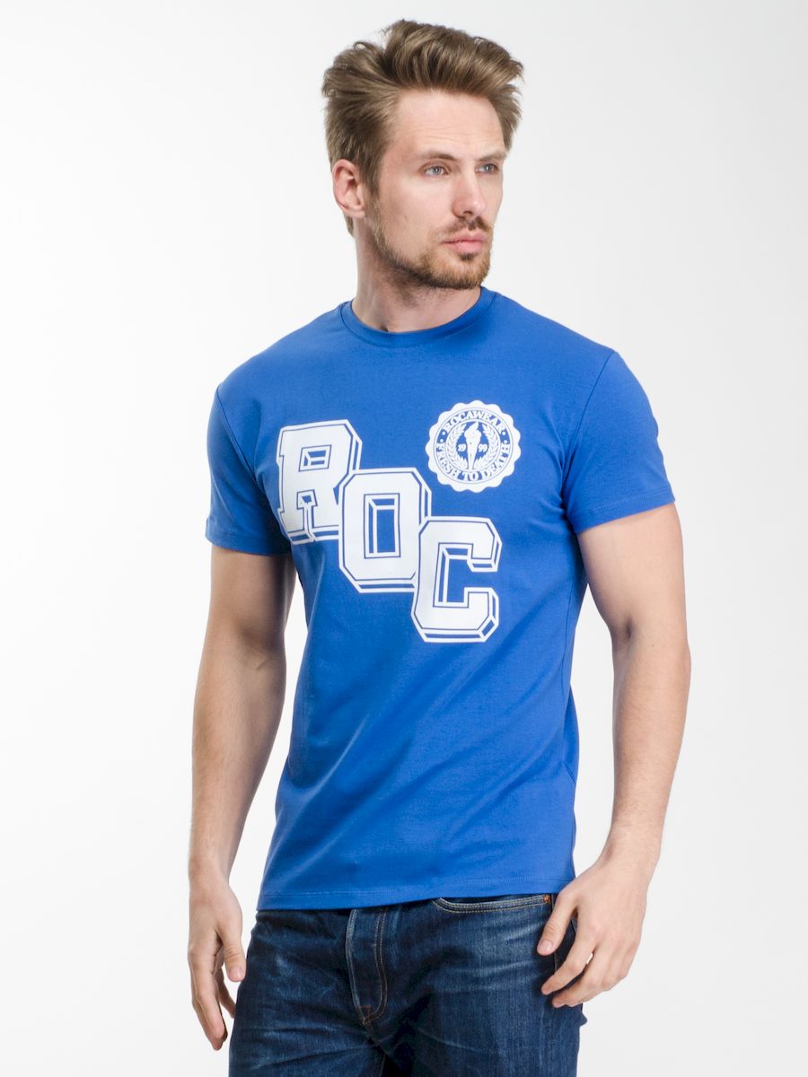 Футболка мужская Rocawear, цвет: синий. R0216Т13. Размер XL (52)R0216Т13 Футболка мужская Rocawear, цвет: синий. R0216Т13. Размер XL (52)R0216Т13Мужская футболка Rocawear с округлым вырезом горловины и короткими рукавами изготовлена из натурального хлопка. Она необычайно мягкая и приятная на ощупь, не сковывает движения и позволяет коже дышать, не раздражает даже самую нежную и чувствительную кожу, обеспечивая наибольший комфорт.Спереди футболка декорирована контрастным принтом в виде надписи ROC, который выгодно подчеркнет яркость и оригинальность вашего образа. Модель создана для тех, кто предпочитает комфорт, свободу в движении и практичность.