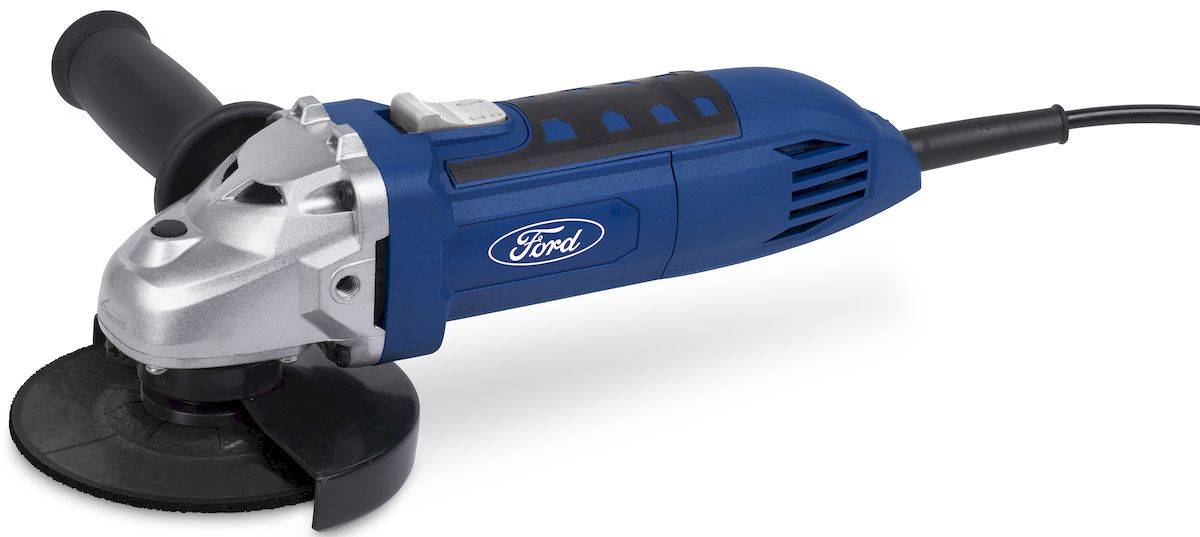 Угловая шлифмашина Ford FE1-2010000000168 Угловая шлифмашина Ford FE1-2010000000168Угловая шлифовальная машина Ford FE1-20 предназначена для шлифовки поверхностей, а также обдирки и резки изделий из твердых материалов. Инструмент оснащен двигателем мощностью 600 Вт. Рабочим элементом машины является диск диаметром 115 мм.Компактность инструмента позволяет использовать его для работы в труднодоступных местах. Машина работает от стандартной электросети с напряжением 220 В. Длинный сетевой кабель обеспечивает простор в движении.Шлифмашина выполнена в прочном корпусе и удобна в использовании. В комплект входит дополнительная рукоятка, которая может быть выставлена в двух позициях. Эргономичная рукоятка и прорезиненные вставки на корпусе обеспечивают надежный захват инструмента. Для дополнительной безопасности при работе с инструментом предусмотрен защитный кожух, который препятствует попаданию искр и пыли на пользователя во время работы.Особенности: 1. Блокировка кнопки включения. 2. Двухпозиционная установки дополнительной ручки. 3. Защитный кожух. Комплектация: 1. Инструмент (УШМ). 2. Дополнительная рукоятка. 3. Ключ. 4. Руководство пользователя.