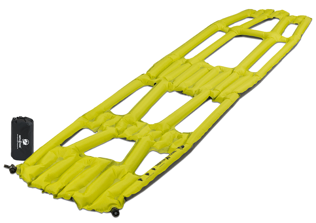 Коврик надувной Klymit Inertia X Frame pad Chartuesse, цвет: желтый06IXRd01A Коврик надувной Klymit Inertia X Frame pad Chartuesse, цвет: желтый06IXRd01AЛегкий и компактный надувной коврик. Технология Loft Pocket (сохранение тепла и улучшенная воздухопроницаемость за счет уменьшения размера и пустот) Технология Body Mapping (комфорт и поддержка ключевых точек давления на коврик) Материал низа: полиэстер 75D. Материал верха: полиэстер 30 D. Надувается за 3- 5 выдохов. Размер в сложенном виде: 7,62 x 15,2 см. В комплекте: коврик, насос, набор для ремонта (патч и клей), чехол.