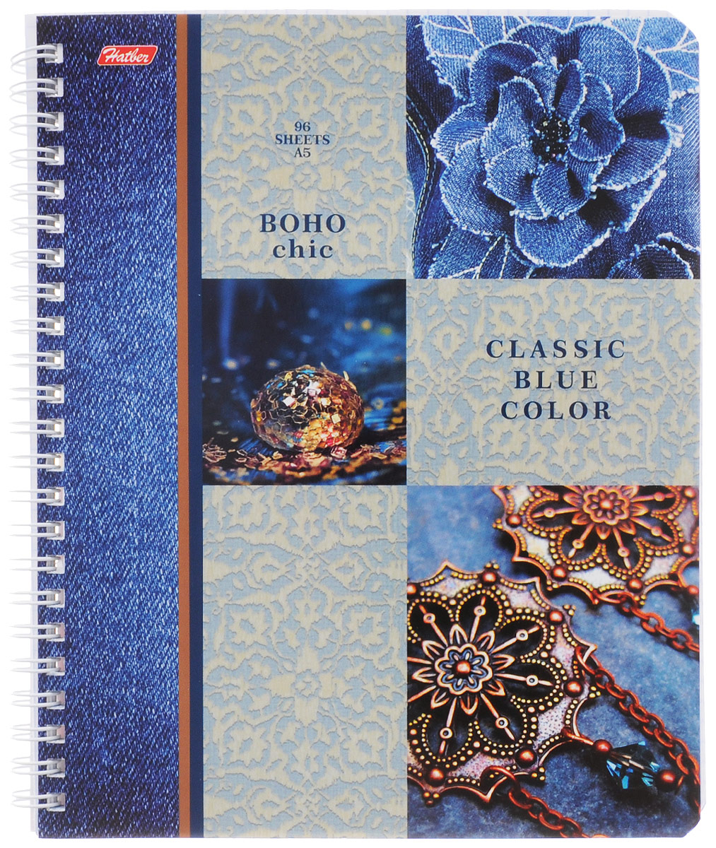 Hatber Тетрадь Classic Blue Color 96 листов в клетку96Т5В1гр_Classic Blue Hatber Тетрадь Classic Blue Color 96 листов в клетку96Т5В1гр_Classic BlueТетрадь Hatber Classic Blue Color формата A5 подойдет как школьнику, так и студенту.Обложка выполнена из картона, что позволит сохранить тетрадь в аккуратном состоянии на протяжении всего времени использования. Лицевая сторона оформлена элегантным орнаментом и изображениями в классическом синем цвете.Внутренний блок тетради, соединенный посредством спирали, состоит из 96 листов белой бумаги. Стандартная линовка в клетку голубого цвета без полей.