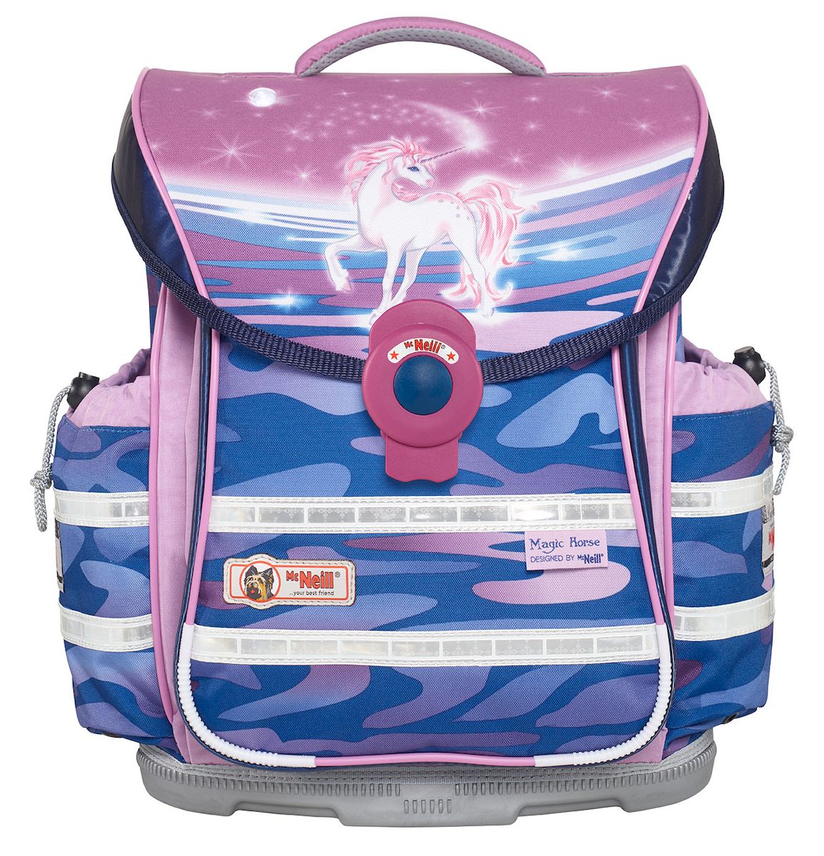McNeill Ранец школьный Ergo Light Plus Единорог9615161000 McNeill Ранец школьный Ergo Light Plus Единорог9615161000Ранец Mc Neill Ergo Light Plus Единорог с ортопедической спинкой - лучшее решение дляшкольников. Изделие закрывается на автоматический магнитный замок. Клапан удлинен побокам ранца для дополнительной защиты от дождя. Ортопедическая спинка обеспечиваетпостоянную циркуляцию воздуха за счет плотного вентилируемого материала, из которого онаизготовлена. Лямки оптимальной ширины имеют анатомическую форму. Подвесная системаSmartFlex отвечает за удобное прилегание к спине и позволяет адаптировать ранец под ростребенка. Главное вместительное отделение оснащено дополнительной перегородкой для книг итетрадей. Снаружи расположены 2 боковых кармана на кулиске. Светоотражающие вставкиобеспечивают безопасность ребенка на дорогах. Прочное пластиковое дно убережет вещи отзагрязнения и влаги.