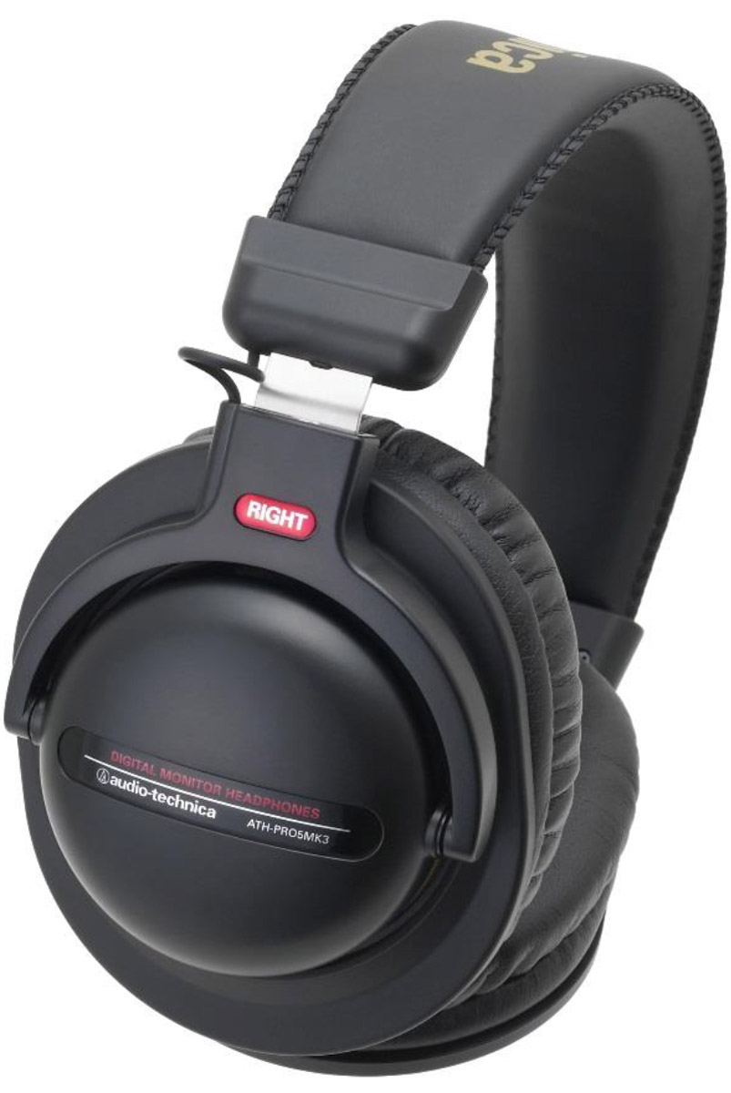 Audio-Technica ATH-PRO5MK3, Black наушники15118117 Audio-Technica ATH-PRO5MK3, Black наушники15118117Audio-Technica ATH-PRO5MK3 – это профессиональные мониторные наушники с отличными аудиохарактеристиками. Они представляют удачное сочетание современных технологий и высококачественных материалов для исключительной четкости звука с богатыми басами.Модель имеет съёмный кабель, в комплекте идёт прочный витой шнур для студийного использования, а также кабель с пультом управления и микрофоном для использования со смартфонами. Поворотные чашки позволяют производить мониторинг одним ухом, мягкое регулируемое оголовье обеспечивает максимальный комфорт при ношении, а мониторные амбушюры отличаются превосходной шумоизоляцией.44-мм драйверы обеспечивают точное воспроизведение звука для DJ-монторингаМощный звук за счёт большой магнитной силыВозможность мониторинга одним ухом