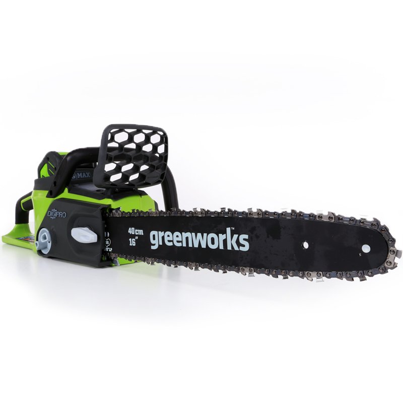 Пила цепная GreenWorks GD40CS40 20077, бесщеточная, 40V (БЕЗ Аккумулятора и З/У) 2007720077 Пила цепная GreenWorks GD40CS40 20077, бесщеточная, 40V (БЕЗ Аккумулятора и З/У) 2007720077Аккумуляторная бесщеточная цепная пила GreenWorks GD40CS40 20077 отличаетсявысокой производительностью, экологичностью и удобством в эксплуатации.Работает от аккумулятора с напряжением 40В. Оборудована надежнымбесщеточным двигателем Digi Pro. Цепной тормоз обеспечивает моментальнуюостановку цепи. Уход за пильной гарнитурой производится без использованияинструментов.Преимущества пилы:Работа от 40В аккумулятора.Бесщеточный электродвигатель Digi Pro.Шина и цепь Oregon.Не требует времени для подготовки к работе.Натяжение цепи без инструмента.Прорезиненная передняя рукоятка.Предохранитель.Цепной тормоз.Легкость отслеживания уровня масла благодаря прозрачному баку.Время автономной работы – 60 минут на одном заряде 4 Ач аккумулятора.Номинальное напряжение: 40В.Номинальная скорость цепи, без нагрузки: 11,2 м/с.Длина пильной шины: 40 см.Остановка цепи: менее 0,12 сек.Уровень шума: 96,9 дБ.Предельный уровень шума: 99 дБ.Встроенный масляный бак.Автоматическая подача масла и смазка цепи.Механизм ручного натяжения цепи.Цепной тормоз.Кнопка включения.Кнопка предохранитель. Уважаемые клиенты!Обращаем ваше внимание, что аккумулятор и зарядное устройство в комплект не входят.