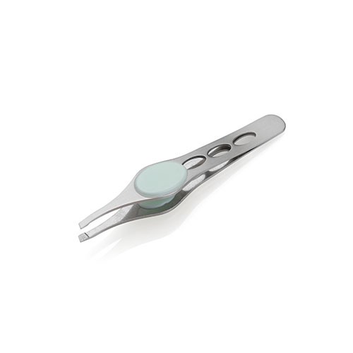 The Face Shop Daily Beauty Пинцет для бровейУТ000001648 The Face Shop Daily Beauty Пинцет для бровейУТ000001648Профессиональный пинцет для коррекции бровей. Выполнен из высококачественного сплава стали, удобен в применении. Кончики пинцета заточены невероятно точно и идеально прилегают друг к другу, благодаря чему процесс коррекции бровей превращается в удовольствие! 5х1х15,5 см