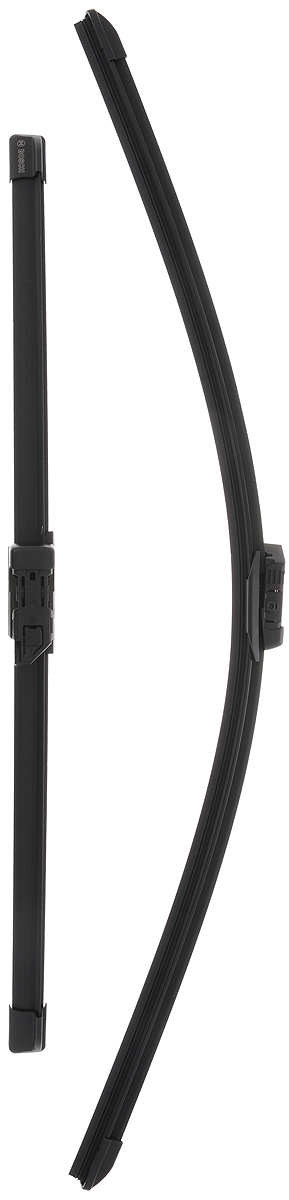 Щетка стеклоочистителя Bosch A088S, бескаркасная, со спойлером, длина 50/65 см, 2 штS03301004 Щетка стеклоочистителя Bosch A088S, бескаркасная, со спойлером, длина 50/65 см, 2 штS03301004Комплект Bosch A088S состоит из двух бескаркасныхщеток разного размера. Щетки выполнены посовременной технологии из высококачественныхматериалов и предназначены для установки напереднее стекло автомобиля. Отличаются высокимкачеством исполнения и оптимально подходят длязамены оригинальных щеток, установленных наконвейере. Обеспечивают качественную очистку стеклав любую погоду. AEROTWIN - серия бескаркасных щеток компанииBosch. Щетки имеют встроенный аэродинамическийспойлер, что делает их эффективными на высокихскоростях, и изготавливаются из многокомпонентнойрезины с применением натурального каучука.Комплектация: 2 шт.