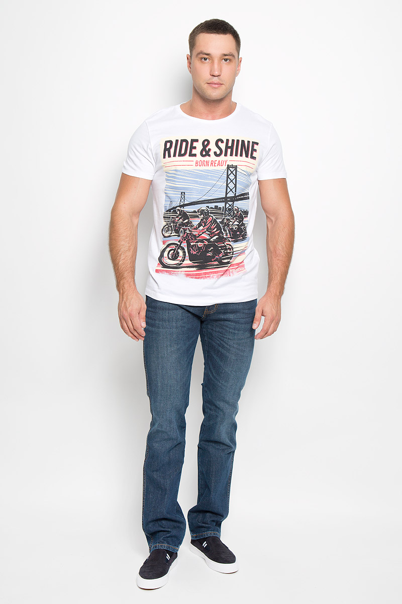 Футболка мужская Wrangler, цвет: белый. W7A11FQ12. Размер S (46)W7A11FQ12 Футболка мужская Wrangler, цвет: белый. W7A11FQ12. Размер S (46)W7A11FQ12Стильная мужская футболка Wrangler выполнена из натурального хлопка. Материал очень мягкий и приятный на ощупь, обладает высокой воздухопроницаемостью и гигроскопичностью, позволяет коже дышать. Модель прямого кроя с круглым вырезом горловины и короткими рукавами. Горловина обработана трикотажной резинкой, которая предотвращает деформацию после стирки и во время носки. Футболка оформлена оригинальным рисунком и принтовыми надписями.Такая модель подарит вам комфорт в течение всего дня и послужит замечательным дополнением к вашему гардеробу.