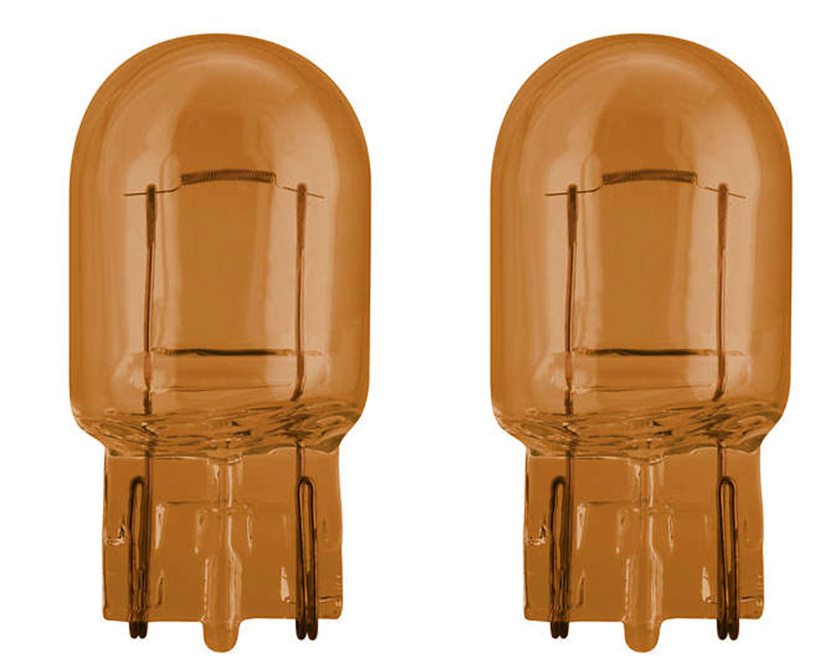 Лампа автомобильная галогенная сигнальная Philips Vision, цоколь WY21W (WX3x16d), 12V, 21W, 2 шт12071B2 (бл.) Лампа автомобильная галогенная сигнальная Philips Vision, цоколь WY21W (WX3x16d), 12V, 21W, 2 шт12071B2 (бл.)Автомобильная лампа Philips Vision изготовлена из запатентованного кварцевого стекла с УФ-фильтром Philips Quartz Glass. Кварцевое стекло в отличие от обычного стекла выдерживает гораздо большее давление и больший перепад температур. При попадании влаги на работающую лампу, лампа не взрывается и продолжает работать. Лампа Philips Vision производит на 60% больше света по сравнению со стандартной лампой, благодаря чему стоп-сигналы или указатели поворота будут заметны с большего расстояния. Лампа Philips Vision отличается высокой эффективностью, соответствуя всем современным требованиям.