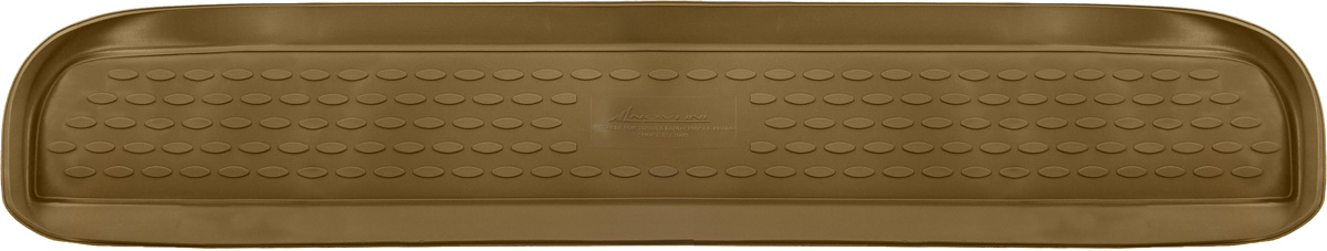 Коврик в багажник Novline-Autofamily, для Toyoya Land Cruiser Prado 12/2009-2013, 7 мест, внедорожникNLC.48.27.B12b Коврик в багажник Novline-Autofamily, для Toyoya Land Cruiser Prado 12/2009-2013, 7 мест, внедорожникNLC.48.27.B12bАвтомобильный коврик в багажник Novline-Autofamily позволит вам без особых усилий содержать в чистоте багажный отсек вашего авто и при этом перевозить в нем абсолютно любые грузы. Этот модельный коврик идеально подойдет по размерам багажнику вашего авто. Такое изделие гарантированно защитит багажник вашего автомобиля от грязи, мусора и пыли, которые постоянно скапливаются в этом отсеке. А кроме того, коврик не пропускает влагу. Все это надолго убережет важную часть кузова от износа. Коврик в багажнике сильно упростит для вас уборку. Тем более, что поддон достаточно просто вынимается и вставляется обратно. Мыть коврик для багажника из полиуретана можно любыми чистящими средствами или просто водой. При этом много времени у вас уборка не отнимет, ведь полиуретан устойчив к загрязнениям.Если вам приходится перевозить в багажнике тяжелые грузы, за сохранность автоковрика можете не беспокоиться. Он сделан из прочного материала, который не деформируется при механических нагрузках и устойчив даже к экстремальным температурам. А кроме того, коврик для багажника надежно фиксируется и не сдвигается во время поездки - это дополнительная гарантия сохранности вашего багажа.