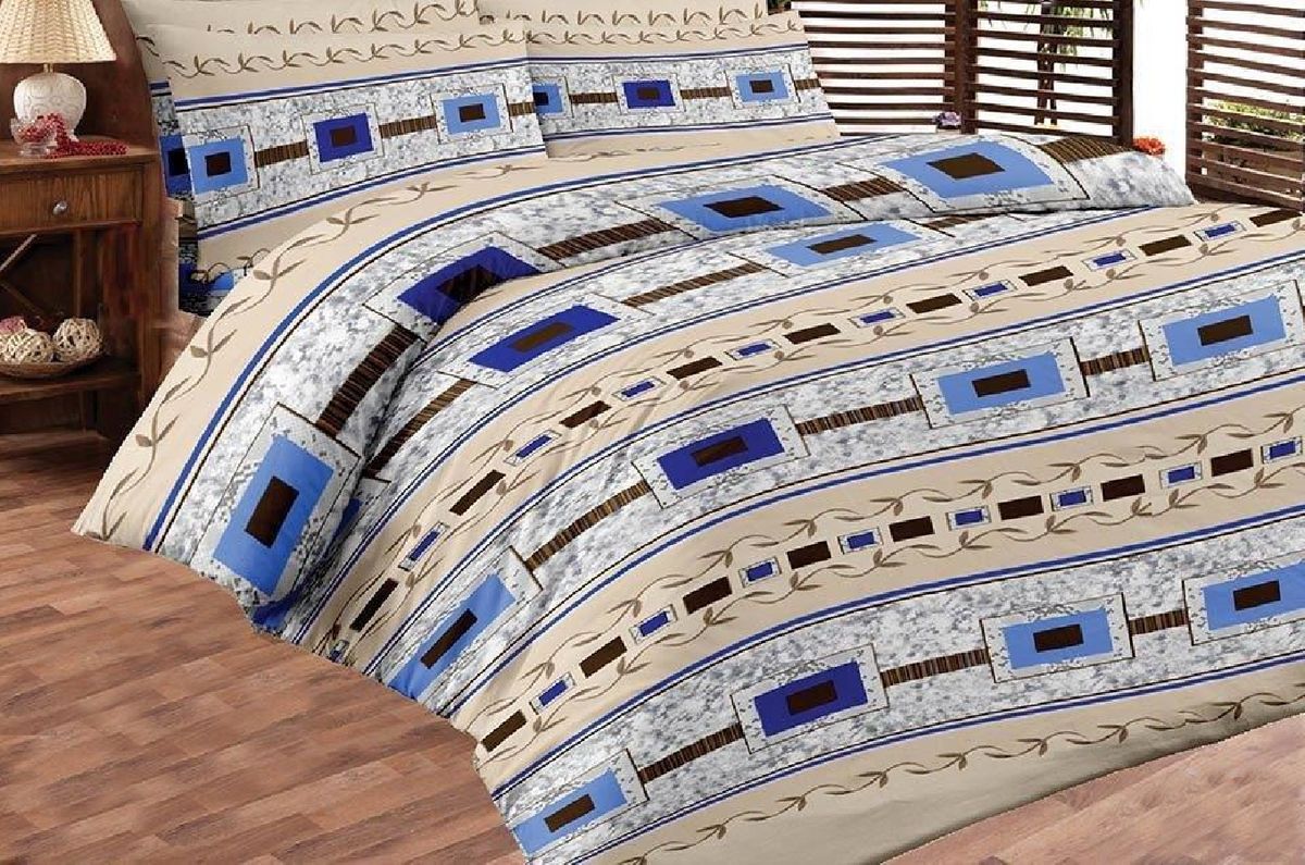 Комплект белья Liya Home Collection Модерн, 2-спальный с евро простыней, наволочки 70x70, цвет: синий, бежевый0000120001897 Комплект белья Liya Home Collection Модерн, 2-спальный с евро простыней, наволочки 70x70, цвет: синий, бежевый0000120001897Комплект белья Liya Home Collection Модерн состоит из пододеяльника, простыни и двух наволочек. Изделия выполнены из хлопка (70%) и полиэстера (30%). Хлопок является классическим примером гигроскопичности, гигиеничности, натуральности и простоты. Сочетание его с полиэстером лишает ткань присущих хлопку недостатков. Изделия из хлопка с полиэстером не выгорают, не растягиваются, дольше используются. Постельное белье из хлопка с полиэстером имеет двукратную продолжительность эксплуатации, по сравнению с чистым хлопком, оно не мнется и сохнет очень быстро.