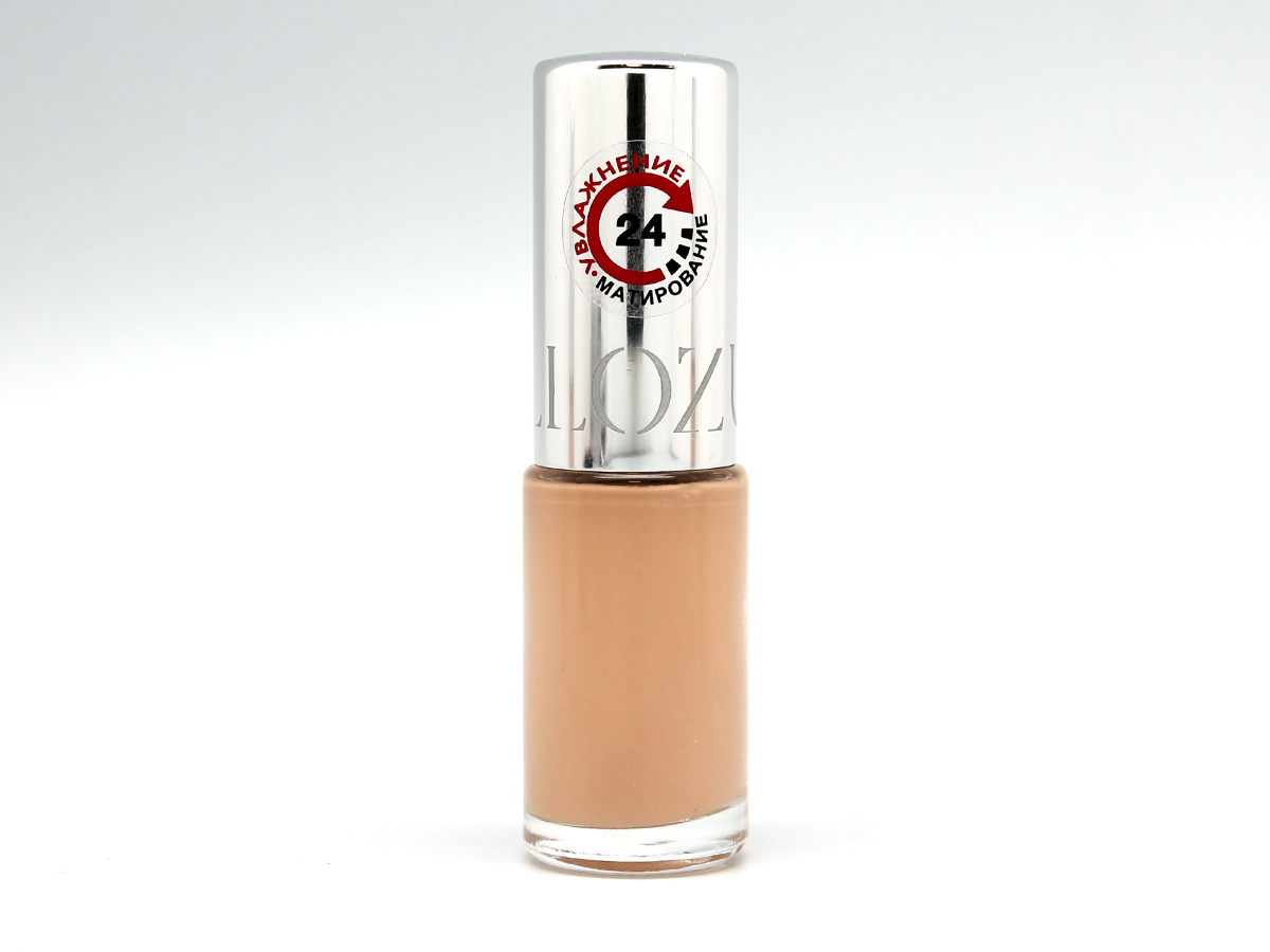 YZ тональное средство Foundation Cream Matt , тон 23, 30 мл5423 YZ тональное средство Foundation Cream Matt , тон 23, 30 мл5423Стойкий тональный крем c 24-х часовым действием. Создает ровное матовое покрытие, убирая нежелательный блеск. Легко и равномерно распределяется, ложится тончайшим слоем «второй кожи», скрывая несовершенства, выравнивая структуру и тон лица, сужая поры. За счет сетчатой микроструктуры не препятствует кожному дыханию. Обладает достаточно плотной маскирующей текстурой, при этом не содержит масел. Создает ровное покрытие -матовую вуаль с легким эффектом пудры. Позволяет создать изысканный макияж. Подходит для жирной и комбинированной кожи.