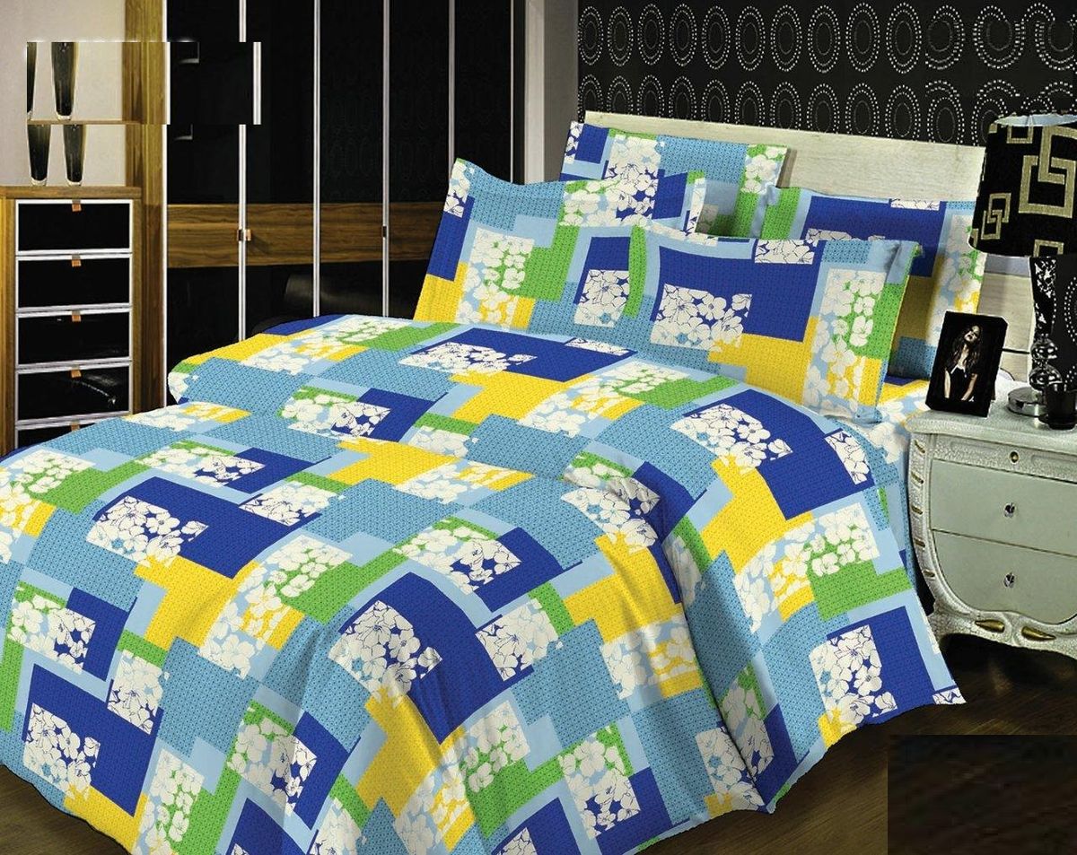 Комплект белья Liya Home Collection Каролина, 1,5-спальный, наволочки 70x701515150000071 Комплект белья Liya Home Collection Каролина, 1,5-спальный, наволочки 70x701515150000071Комплект белья Liya Home Collection Каролина состоит из пододеяльника, простыни и двух наволочек. Изделия выполнены из хлопка (70%) и полиэстера (30%).Хлопок является классическим примером гигроскопичности, гигиеничности, натуральности и простоты. Сочетание его с полиэстером лишает ткань присущих хлопку недостатков. Изделия из хлопка с полиэстером не выгорают, не растягиваются, дольше используются. Постельное белье из хлопка с полиэстером имеет двукратную продолжительность эксплуатации, по сравнению с чистым хлопком, оно не мнется и сохнет очень быстро.