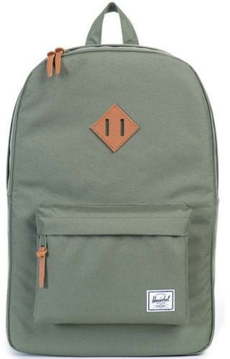 Рюкзак городской Herschel Heritage, цвет: зеленый, коричневый, 21,5 л10007-00923-OS Рюкзак городской Herschel Heritage, цвет: зеленый, коричневый, 21,5 л10007-00923-OSРюкзак Herschel Heritage целиком и полностью оправдывает свое название, выражая совершенство в лаконичных и идеальных линиях. Этот рюкзак создан для любых целей и поездок и отлично впишется в абсолютно любой стиль. Основное отделение закрывается на застежку-молнию. Внешняя сторона дополнена накладным карманом на застежке-молнии. Лямки регулируются, что позволяет менять положение рюкзака на спине.