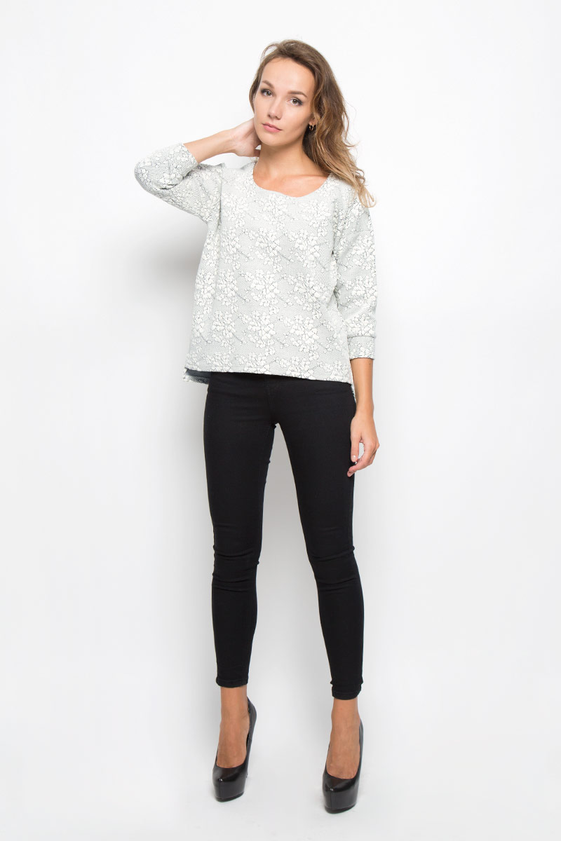 Свитшот женский Baon, цвет: белый, темно-серый. B116503_MILK-DARK NAVY JACQUARD. Размер M (46)B116503_MILK-DARK NAVY JACQUARD Свитшот женский Baon, цвет: белый, темно-серый. B116503_MILK-DARK NAVY JACQUARD. Размер M (46)B116503_MILK-DARK NAVY JACQUARDСтильный женский свитшот Baon, изготовленный из высококачественного материала, мягкий и приятный на ощупь, не сковывает движений и обеспечивает наибольший комфорт.Модель свободного кроя с круглым вырезом горловины и рукавами 3/4 оформлена оригинальным объемным принтом. Спинка модели немного удлинена. Этот свитшот - настоящее воплощение комфорта, он послужит отличным дополнением к вашему гардеробу.