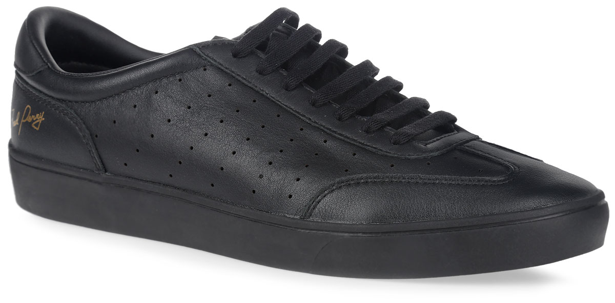 Кеды мужские Fred Perry Umpire Tumbled Leather, цвет: черный. B9068-102. Размер 11 (43)B9068-102 Кеды мужские Fred Perry Umpire Tumbled Leather, цвет: черный. B9068-102. Размер 11 (43)B9068-102Классические кеды от Fred Perry поразят вас своим качеством и удобством. Модель полностью выполнена из натуральной кожи и оформлена декоративной перфорацией.Задник оформлен золотистой надписью с названием бренда. Язычок дополнен нашивкой с логотипом бренда. На ноге модель фиксируется с помощью классической шнуровки. Мягкий манжет создает комфорт при ходьбе. Внутренняя поверхность выполнена из сетчатого текстиля и натуральной кожи. Стелька полностью выполнена из текстиля и дополнена фирменным принтом. Подошва изготовлена из качественной легкой резины, устойчивой к истиранию и оформлена протектором с логотипом бренда. Рифление подошвы обеспечит отличное сцепление с различными поверхностями. Такие стильные кеды займут достойное место в вашем гардеробе.