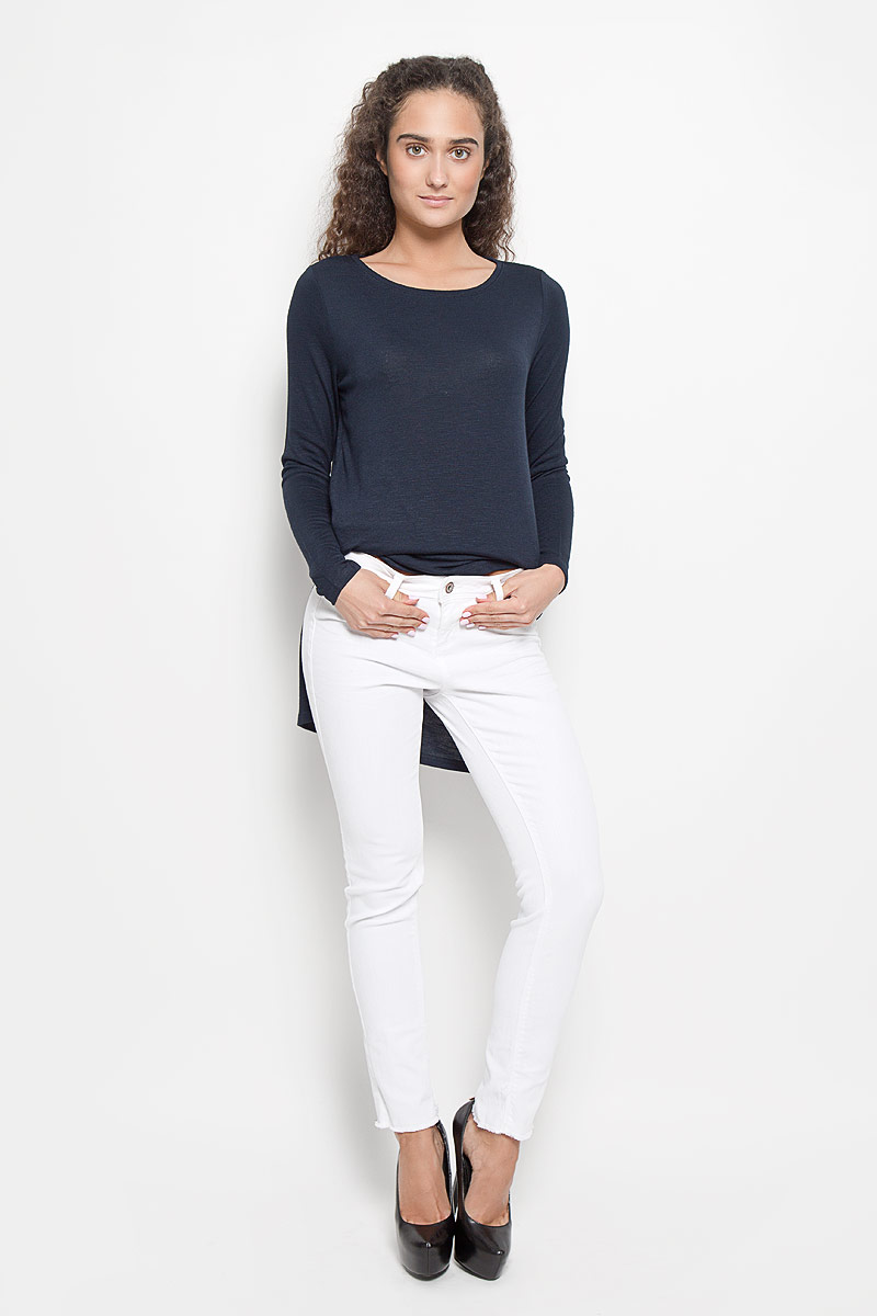 Джинсы женские Tom Tailor Denim, цвет: белый. 6205203.05.71_2000. Размер 27-32 (42/44-32)6205203.05.71_2000 Джинсы женские Tom Tailor Denim, цвет: белый. 6205203.05.71_2000. Размер 27-32 (42/44-32)6205203.05.71_2000Стильные женские джинсы Tom Tailor Denim - это джинсы высочайшего качества, которые прекрасно сидят. Они выполнены из высококачественного эластичного хлопка, что обеспечивает комфорт и удобство при носке. Модные джинсы скинни заниженной посадки станут отличным дополнением к вашему современному образу. Джинсы застегиваются на пуговицу в поясе и ширинку на застежке-молнии, имеют шлевки для ремня. Джинсы имеют классический пятикарманный крой: спереди модель оформлена двумя втачными карманами и одним маленьким накладным кармашком, а сзади - двумя накладными карманами. Изделие украшено бахромой по низу штанин. Эти модные и в то же время комфортные джинсы послужат отличным дополнением к вашему гардеробу.