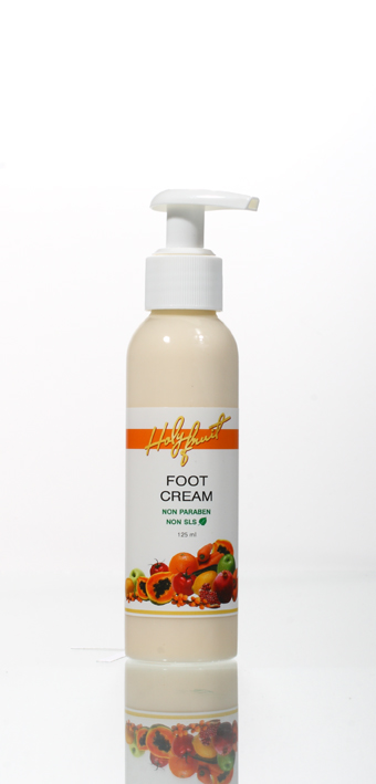 Holy Fruit Крем для ног Foot Cream, 125 мл7290008564366 Holy Fruit Крем для ног Foot Cream, 125 мл7290008564366Крем для ног содержит только натуральные компоненты, обладающие сильнейшими антиоксидантными, регенерирующими и ранозаживляющими свойствами. Масла Ши, энотеры и виноградной косточки, облепиховое масло и масло жожоба питают, увлажняют стопы ног, снимая ощущение тяжести. Экстракты ромашники, яблока, календулы заживляют и восстанавливают кожный покров, а масло огуречника повышает ее эластичность и защитные свойства.