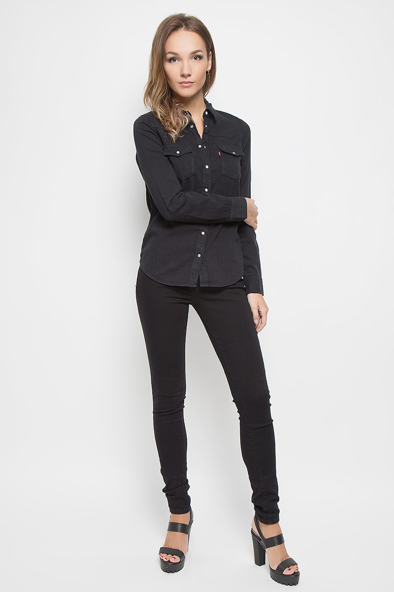 Джинсы женские Levis® 711, цвет: черный. 1888100520. Размер 26-34 (40/42-34)1888100520 Джинсы женские Levis® 711, цвет: черный. 1888100520. Размер 26-34 (40/42-34)1888100520Стильные женские джинсы Levis® 711 станут отличным дополнением к вашему гардеробу. Изготовленные из высококачественного комбинированного материала, они мягкие и приятные на ощупь, не сковывают движения и позволяют коже дышать. Джинсы-скинни застегиваются на металлическую пуговицу и имеют ширинку на застежке-молнии, а также шлевки для ремня. Модель имеет классический пятикарманный крой: спереди - два втачных кармана и один маленький накладной, а сзади - два накладных кармана.Современный дизайн и расцветка делают эти джинсы модным предметом одежды. Это идеальный вариант для тех, кто хочет заявить о себе и своей индивидуальности и отразить в имидже собственное мировоззрение.