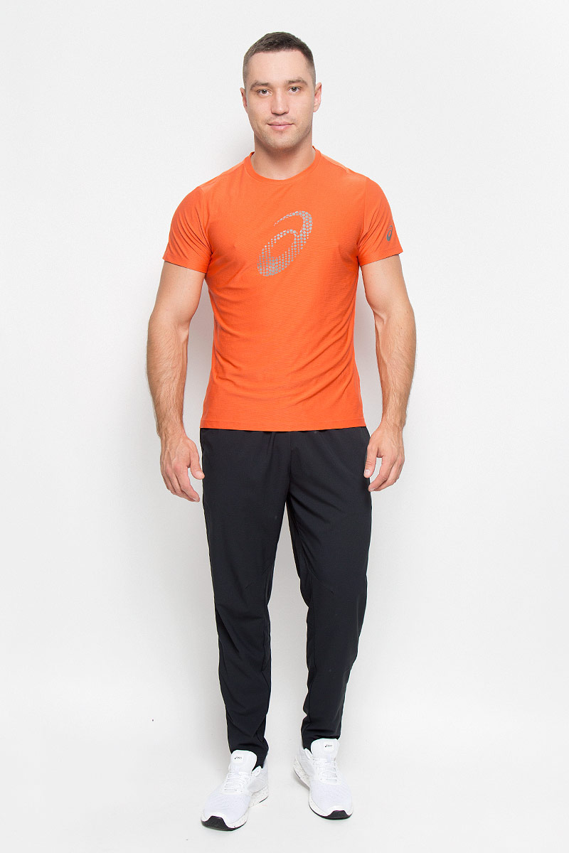 Футболка для бега мужская Asics Graphic SS Top, цвет: оранжевый. 134085-6002. Размер S (46/48)134085-6002 Футболка для бега мужская Asics Graphic SS Top, цвет: оранжевый. 134085-6002. Размер S (46/48)134085-6002Стильная мужская футболка для бега Asics Graphic SS Top, выполненная из высококачественного полиэстера с применением технологии Motion Dry, обладает высокой воздухопроницаемостью, а также превосходно отводит влагу от тела, оставляя кожу сухой даже во время интенсивных тренировок. Такая футболка великолепно подойдет как для повседневной носки, так и для спортивных занятий. Комфортные плоские швы исключают риск натирания и раздражения.Модель с короткими рукавами и круглым вырезом горловины - идеальный вариант для создания модного спортивного образа. Футболка оформлена крупным логотипом бренда на груди. Такая футболка идеально подойдет для занятий спортом, бега и фитнеса. В ней вы всегда будете чувствовать себя уверенно и комфортно.