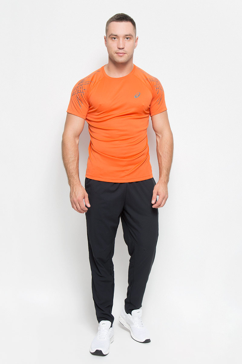 Футболка для бега мужская Asics Ss Asics Stripe Top, цвет: оранжевый. 126236-6002. Размер M (48/50)126236-6002 Футболка для бега мужская Asics Ss Asics Stripe Top, цвет: оранжевый. 126236-6002. Размер M (48/50)126236-6002Стильная мужская футболка для бега Asics Ss Asics Stripe Top, выполненная из переработанного полиэстера, обладает высокой теплопроводностью, воздухопроницаемостью и гигроскопичностью и великолепно отводит влагу, оставляя тело сухим даже во время интенсивных тренировок. Такая футболка превосходно подойдет для занятий спортом и активного отдыха. Модель с короткими рукавами-реглан и круглым вырезом горловины - идеальный вариант для занятий спортом. Рукава-реглан обеспечат свободу движений. Футболка оформлена светоотражающим логотипом спереди и светоотражающими элементами на рукавах.Такая модель подарит вам комфорт в течение всего дня и послужит замечательным дополнением к вашему гардеробу.