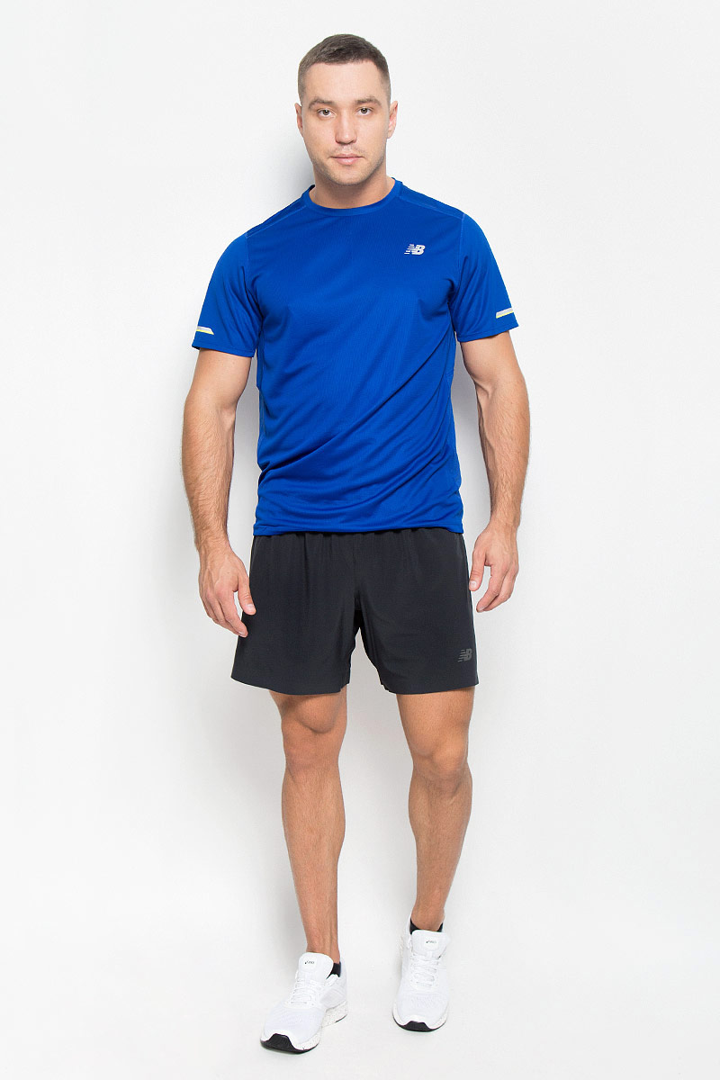 Шорты для фитнеса мужские New Balance, цвет: черный. MS53053/BK. Размер XL (50/52)MS53053/BK Шорты для фитнеса мужские New Balance, цвет: черный. MS53053/BK. Размер XL (50/52)MS53053/BKЭти универсальные шорты New Balance вобрали в себя все последние технологии: они дарят неограниченную свободу движений и легкую мышечную поддержку. Они выполнены из 100% полиэстера, удобно сидят и превосходно отводят влагу от тела, оставляя кожу сухой.Модель оснащена широкой эластичной резинкой на поясе. Шорты сбоку дополнены кармашком на застежке-молнии и перфорацией для лучшей воздухопроницаемости. На передней части предусмотрен светоотражающий логотип .Эти стильные шорты идеально подойдут для фитнеса и других спортивных упражнений. В них вы всегда будете чувствовать себя уверенно и комфортно.