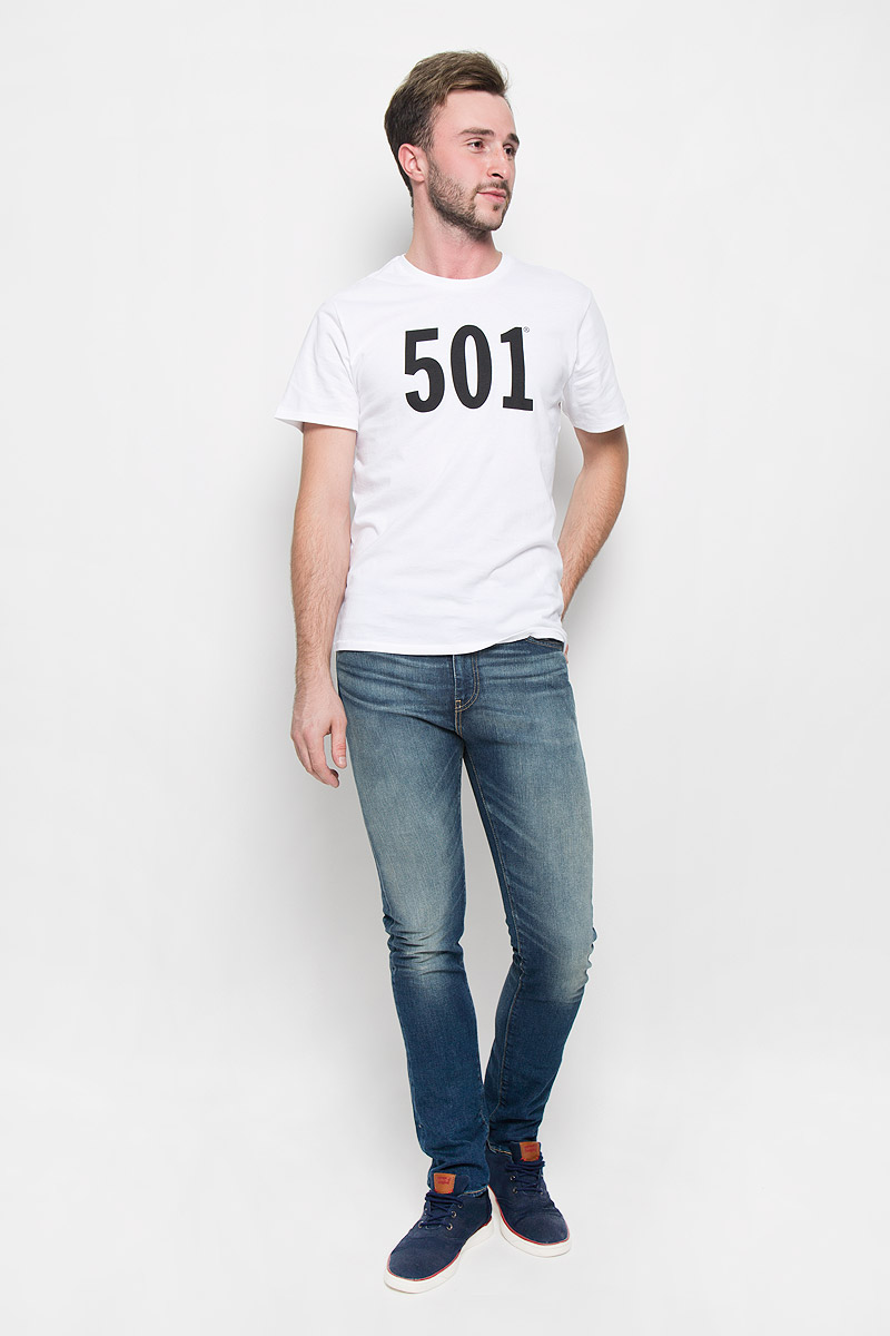 Футболка мужская Levis® 501, цвет: белый, черный. 1778301020. Размер S (44)1778301020 Футболка мужская Levis® 501, цвет: белый, черный. 1778301020. Размер S (44)1778301020Мужская футболка Levis®, выполненная из натурального хлопка, идеально подойдет для повседневной носки. Материал изделия легкий, мягкий и приятный на ощупь, не сковывает движения и позволяет коже дышать. Футболка с короткими рукавами имеет круглый вырез горловины, дополненный трикотажной резинкой. Модель оформлена логотипом 501. Модный дизайн делает эту футболку стильным предметом мужской одежды. Она поможет создать отличный современный образ.