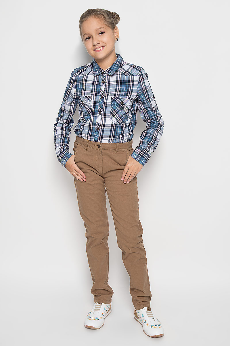 Брюки для девочки Sela Denim, цвет: коричневый. P-615/494-6414. Размер 116, 6 летP-615/494-6414 Брюки для девочки Sela Denim, цвет: коричневый. P-615/494-6414. Размер 116, 6 летP-615/494-6414Стильные брюки Sela станут отличным дополнением к гардеробу вашей девочки. Изготовленные из хлопка с добавлением эластана, они мягкие и приятные на ощупь, не сковывают движения ребенка и позволяют коже дышать, обеспечивая наибольший комфорт. Брюки прямого кроя застегиваются на пуговицу в поясе и ширинку на застежке-молнии. С внутренней стороны пояс дополнен регулируемой эластичной резинкой, которая позволяет подогнать модель по фигуре. На поясе предусмотрены шлевки для ремня. Спереди расположены два втачных кармана, сзади - два прорезных кармана, застегивающиеся на пуговицы.Современный дизайн и расцветка делают эти брюки стильным предметом детского гардероба. В них ваша девочка будет чувствовать себя уютно и комфортно, и всегда будет в центре внимания!