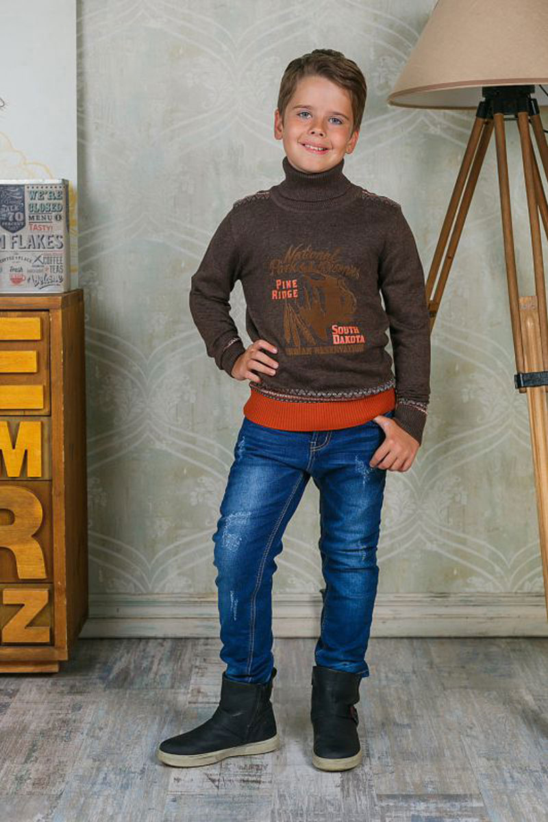 Джинсы для мальчика Luminoso, цвет: темно-синий. 206720. Размер 152206720 Джинсы для мальчика Luminoso, цвет: темно-синий. 206720. Размер 152206720Стильные джинсы для мальчика Luminoso идеально подойдут юному моднику. Изготовленные из эластичного хлопка, они мягкие и приятные на ощупь, не сковывают движения и позволяют коже дышать, обеспечивая наибольший комфорт. Джинсы на талии застегиваются на комбинированную застежку, а также шлевки для ремня. Спереди расположены два втачных кармана и один маленький накладной, сзади - два накладных кармана. Современный дизайн и расцветка делают эти джинсы модным и удобным предметом детского гардероба. В них ребенок всегда будет в центре внимания!