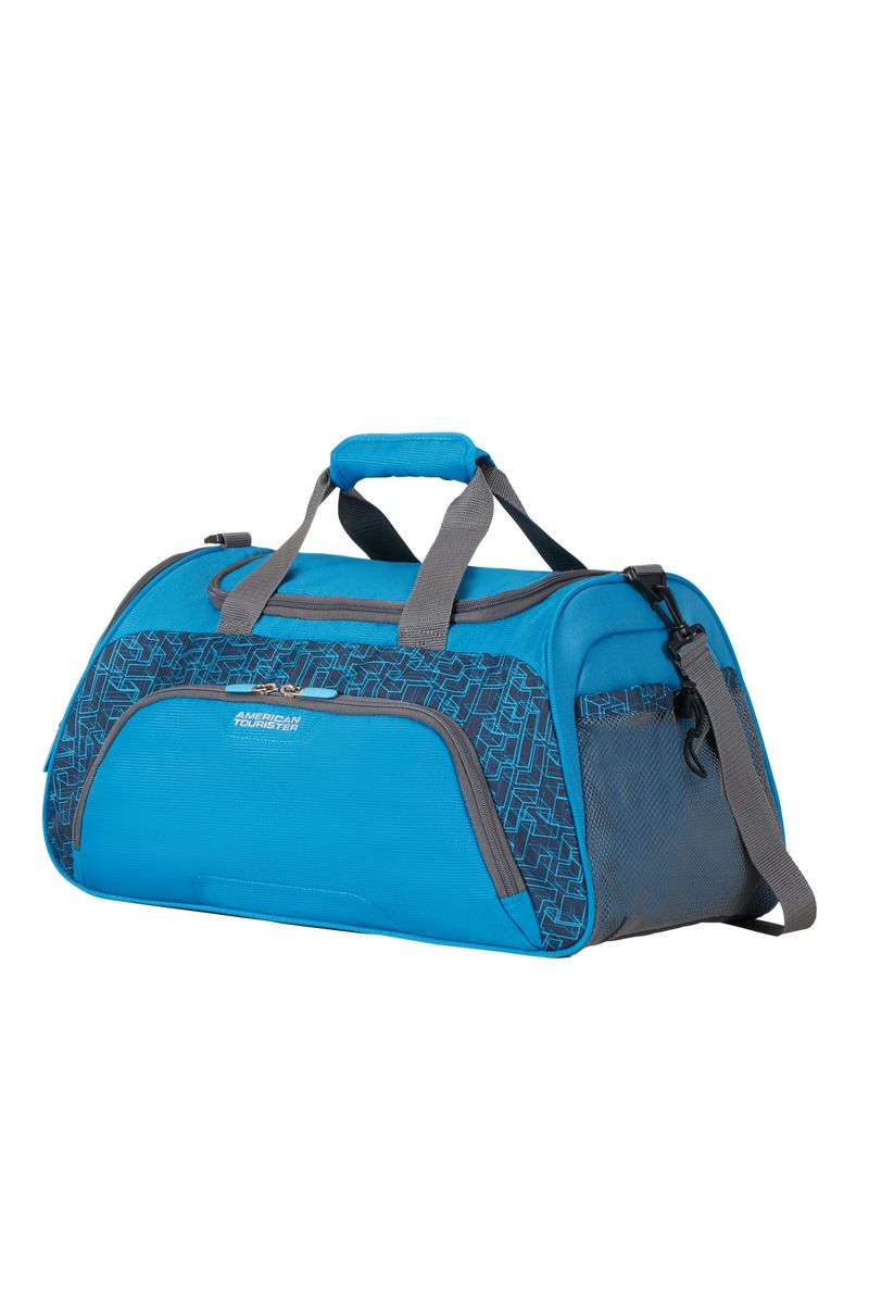 Сумка дорожная American Tourister, цвет: синий, 38 л. 16G*1101016G*11010 Сумка дорожная American Tourister, цвет: синий, 38 л. 16G*1101016G*11010Сумка дорожная American Tourister выполнена из плотного полиэстера. Сумка оснащена вместительным отделением на молнии и двумя внешними карманами - один из которых также на застежке-молнии, а второй - сетчатый на кулиске. Сумка удобно крепится к чемодану или багажной сумке с выдвижной ручкой сверху. Модель дополнена плечевым ремнем.