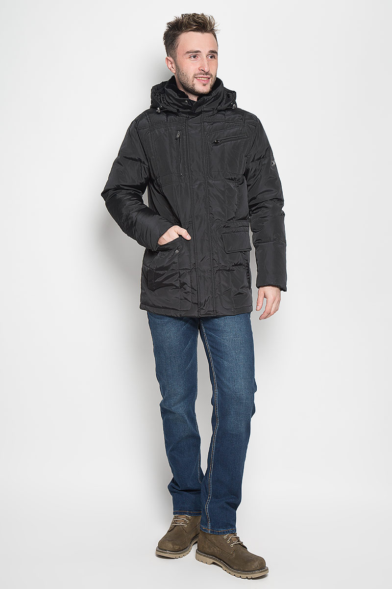 Куртка мужская Sela Casual Wear, цвет: черный. Cd-226/332-6414. Размер L (50)Cd-226/332-6414 Куртка мужская Sela Casual Wear, цвет: черный. Cd-226/332-6414. Размер L (50)Cd-226/332-6414Стильная мужская куртка Sela Casual Wear превосходно подойдет для прохладных дней. Куртка выполнена из полиэстера, она отлично защищает от дождя, снега и ветра, а наполнитель из пуха и пера превосходно сохраняет тепло. Модель с длинными рукавами и воротником-стойкой застегивается на застежку-молнию и имеет ветрозащитный клапан на кнопках. Куртка дополнена съёмным капюшоном на застежке-молнии, объем которого регулируется при помощи шнурка-кулиски со стопперами. Изделие дополнено двумя втачными карманами на кнопках, двумя втачными карманами на клапанах с кнопками и двумя втачными карманами на молниях спереди, а также внутренним втачным карманом на молнии. Рукава дополнены внутренними трикотажными манжетами. Объем талии регулируется при помощи внутреннего шнурка-кулиски.Эта модная и в то же время комфортная куртка согреет вас в холодное время года и отлично подойдет как для прогулок, так и для активного отдыха.