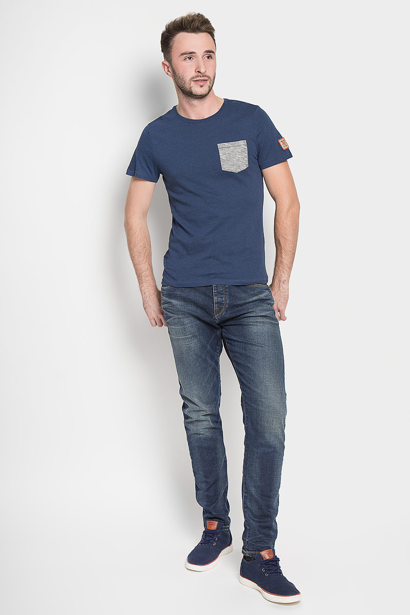 Джинсы мужские Selected Homme, цвет: синий. 16052933. Размер 32-32 (46/48-32)16052933_Medium Blue Denim Джинсы мужские Selected Homme, цвет: синий. 16052933. Размер 32-32 (46/48-32)16052933_Medium Blue DenimМодные мужские джинсы Selected Homme - это джинсы высочайшего качества, которые прекрасно сидят. Они выполнены из высококачественного эластичного хлопка, что обеспечивает комфорт и удобство при носке. Джинсы стандартной посадки станут отличным дополнением к вашему современному образу. Джинсы застегиваются на пуговицу в поясе и ширинку на пуговицах, дополнены шлевками для ремня. Джинсы имеют классический пятикарманный крой: спереди модель дополнена двумя втачными карманами и одним маленьким накладным кармашком, а сзади - двумя накладными карманами. Модель оформлена перманентными складками и эффектом потертости.Эти модные и в то же время комфортные джинсы послужат отличным дополнением к вашему гардеробу.