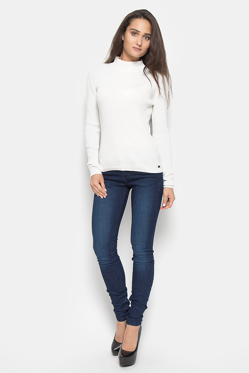Водолазка женская Tom Tailor Denim, цвет: молочный. 3021646.00.71_8005. Размер M (46)3021646.00.71_8005 Водолазка женская Tom Tailor Denim, цвет: молочный. 3021646.00.71_8005. Размер M (46)3021646.00.71_8005Оригинальная водолазка Tom Tailor Denim, изготовленная из высококачественного хлопка, мягкая и приятная на ощупь, не сковывает движений и обеспечивает наибольший комфорт.Модель с воротником-стойкой и длинными рукавами великолепно подойдет для создания современного образа в стиле Casual. Модель выполнена резинкой, благодаря чему отлично тянется.Эта водолазка послужит отличным дополнением к вашему гардеробу. В ней вы всегда будете чувствовать себя уютно и комфортно в прохладную погоду.
