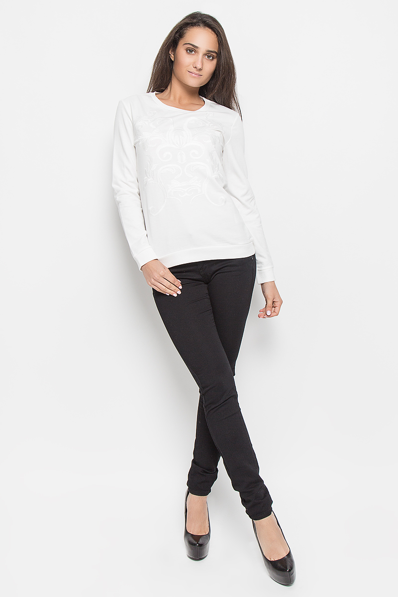 Свитшот женский Sela Casual, цвет: молочный. St-313/1060-6313. Размер L (48)St-313/1060-6313 Свитшот женский Sela Casual, цвет: молочный. St-313/1060-6313. Размер L (48)St-313/1060-6313Стильный свитшот Sela Casual, изготовленный из хлопка с добавлением полиэстера, необычайно мягкий и приятный на ощупь, не сковывает движения, обеспечивая наибольший комфорт. Изделие с круглым вырезом горловины и длинными рукавами. Горловина, низ рукавов и низ изделия связаны резинкой. Изделие оформлено оригинальными, вышитыми узорами. Этот модный и в тоже время комфортный свитшот - отличный вариант для активного отдыха.