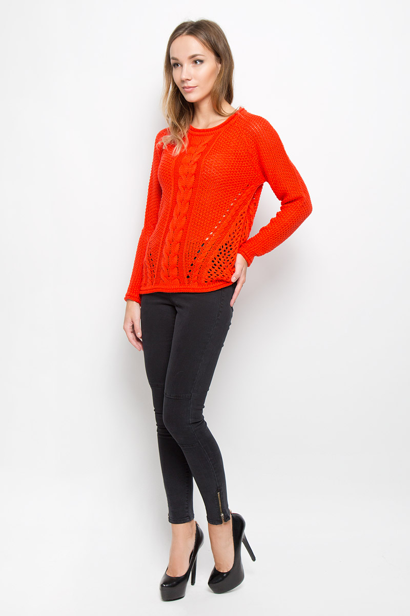 Джемпер женский Vero Moda Denim, цвет: красно-оранжевый. 10159567. Размер L (46)10159567_Grenadine Джемпер женский Vero Moda Denim, цвет: красно-оранжевый. 10159567. Размер L (46)10159567_GrenadineУютный вязаный джемпер Vero Moda Denim идеально дополнит образ в прохладную погоду. Изготовленный из акриловой пряжи, он очень мягкий и тактильно приятный, не стесняет движений, обеспечивая комфорт. Джемпер с круглым вырезом горловины и длинными рукавами-реглан оформлен вязаными узорами. Вырез горловины, рукава и низ модели имеют закрученные края.Дизайн и расцветка делают этот джемпер стильным и модным предметом женского гардероба, в нем вы всегда будете чувствовать себя уютно и комфортно.