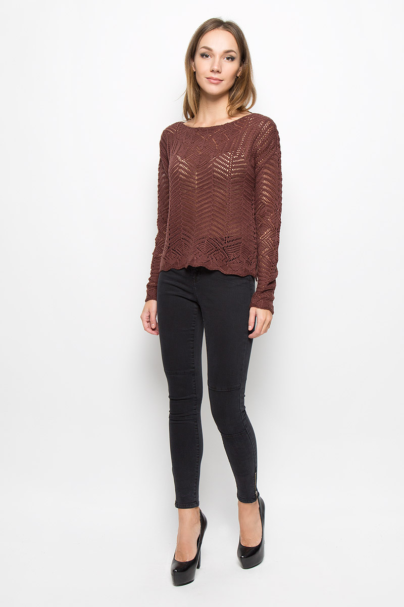 Джемпер женский Vero Moda, цвет: коричневый. 10157941. Размер S (42)10157941_Decadent Chocolate Джемпер женский Vero Moda, цвет: коричневый. 10157941. Размер S (42)10157941_Decadent ChocolateУютный вязаный джемпер Vero Moda идеально дополнит образ в прохладную погоду. Изготовленный из акриловой пряжи, он очень мягкий и тактильно приятный, не стесняет движений, обеспечивая комфорт. Джемпер с круглым вырезом горловины и длинными рукавами-кимоно оформлен вязаными узорами.Дизайн и расцветка делают этот джемпер стильным и модным предметом женского гардероба, в нем вы всегда будете чувствовать себя уютно и комфортно.