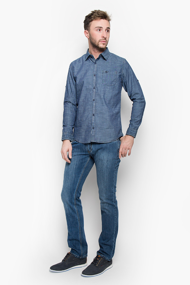 Рубашка мужская Lee Cooper, цвет: темно-синий. DARWIN-5122. Размер L (50)DARWIN-5122/DARKCHAMBRAY Рубашка мужская Lee Cooper, цвет: темно-синий. DARWIN-5122. Размер L (50)DARWIN-5122/DARKCHAMBRAYМужская рубашка Lee Cooper, выполненная из натурального хлопка, идеально дополнит ваш образ. Материал мягкий и приятный на ощупь, не сковывает движения и позволяет коже дышать.Рубашка классического кроя с длинными рукавами и отложным воротником застегивается на пуговицы по всей длине. Низ рукавов дополнен манжетами на пуговицах. Также длину рукава можно регулировать за счет хлястика на пуговице. На груди модель дополнена накладным карманом.Такая рубашка будет дарить вам комфорт в течение всего дня и станет стильным дополнением к вашему гардеробу.