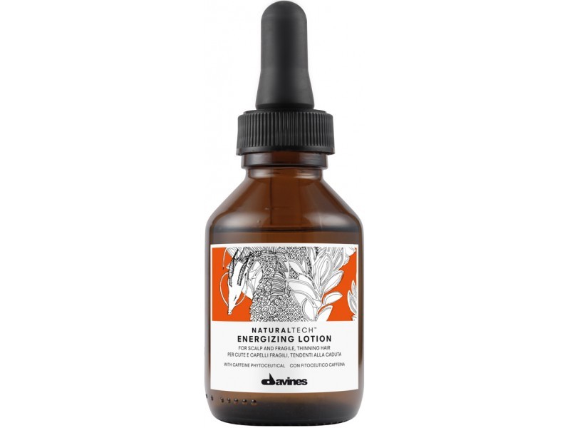 Davines Энергетический лосьон против выпадения волос New Natural Tech Energizing Lotion, 100 мл71149 Davines Энергетический лосьон против выпадения волос New Natural Tech Energizing Lotion, 100 мл71149Энергетический Лосьон ухаживает за хрупкими, склонными к выпадению волосами, а также за ослабленной кожей головы. Лосьон стимулирует микроциркуляцию крови в коже головы и способствует профилактике сезонного выпадения волос.Замедление процесса выпадения волос происходит посредством эффективного влияния компонентов лосьона на метаболизм клеток кожи головы. За это отвечает содержащийся в лосьоне фитоактив кофеина, действие которого усиливают сиртуины белки долголетия и полисахарид бета-глюкан, оказывающий омолаживающее действие на кожу головы. Эфирные масла имбиря, черного перца и корицы дают клеткам коже головы жизненную силу. Лосьон действует как легкий стайлинг, мягко фиксируя волосы. рH 5,5.