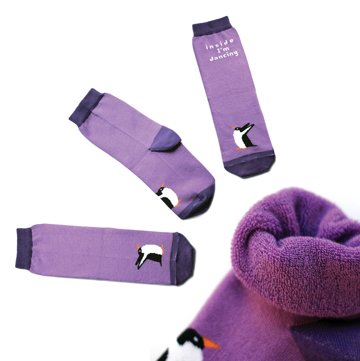 Носки мужские Big Bang Socks, махровые, цвет: сиреневый, фиолетовый. ca1733. Размер 40/44ca1733_махровые Носки мужские Big Bang Socks, махровые, цвет: сиреневый, фиолетовый. ca1733. Размер 40/44ca1733_махровыеТеплые мужские махровые носки Big Bang Socks изготовлены из высококачественного хлопка с добавлением полиамидных и эластановых волокон, которые обеспечивают великолепную посадку. Носки отличаются ярким стильным дизайном, они оформлены изображением пингвина и надписью: Inside Im dancing. Удобная широкая резинка идеально облегает ногу и не пережимает сосуды, усиленные пятка и мысок повышают износоустойчивость носка, а удлиненный паголенок придает более эстетичный вид. Дизайнерские носки Big Bang Socks - яркая деталь в вашем образе и оригинальный подарок для друзей и близких.